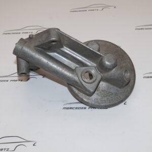 M110 oil filter housing Genuine Mercedes Part M110 oil filter housing Genuine Mercedes Part