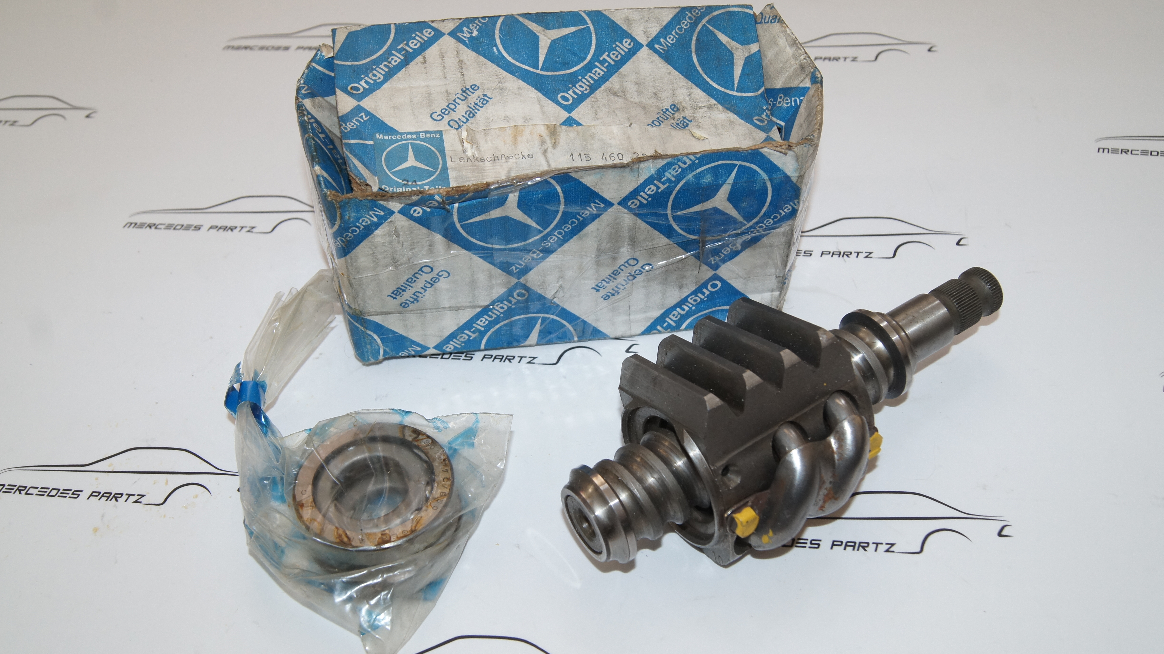 W114 W115 steering nut Genuine Mercedes Part W114 W115 steering nut Genuine Mercedes Part