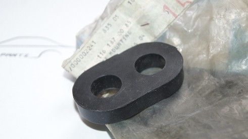 M102 M110 M115 M116 M117 power steering hose rubber ring Genuine Mercedes Part M102 M110 M115 M116 M117 power steering hose rubber ring Genuine Mercedes Part