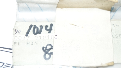 M130 M180 M108 M127 M129 M123 fitted pin Genuine Mercedes Part M130 M180 M108 M127 M129 M123 fitted pin Genuine Mercedes Part