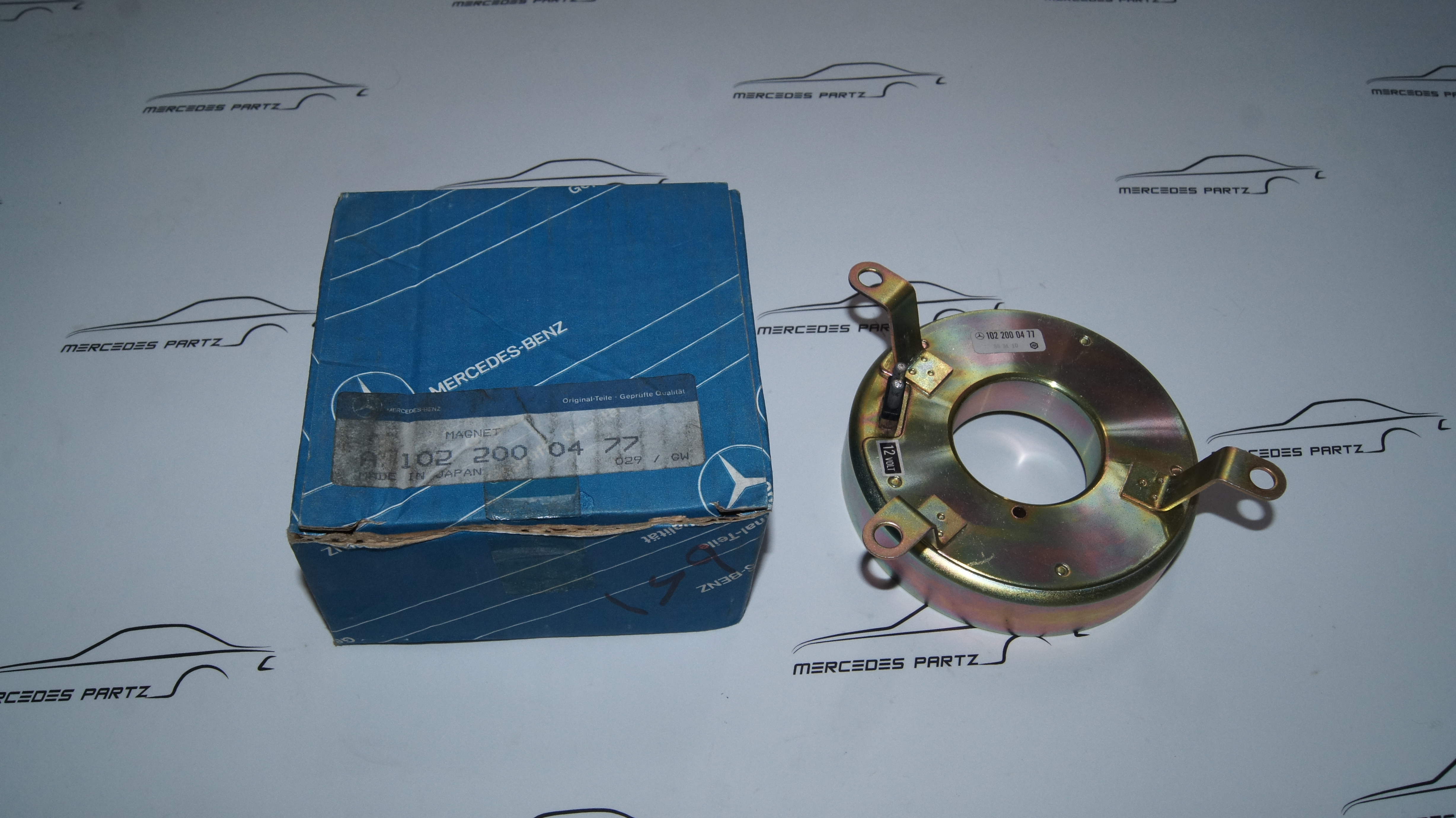 A1022000477 M102 engine magnet Genuine Mercedes Part A1022000477 M102 engine magnet Genuine Mercedes Part