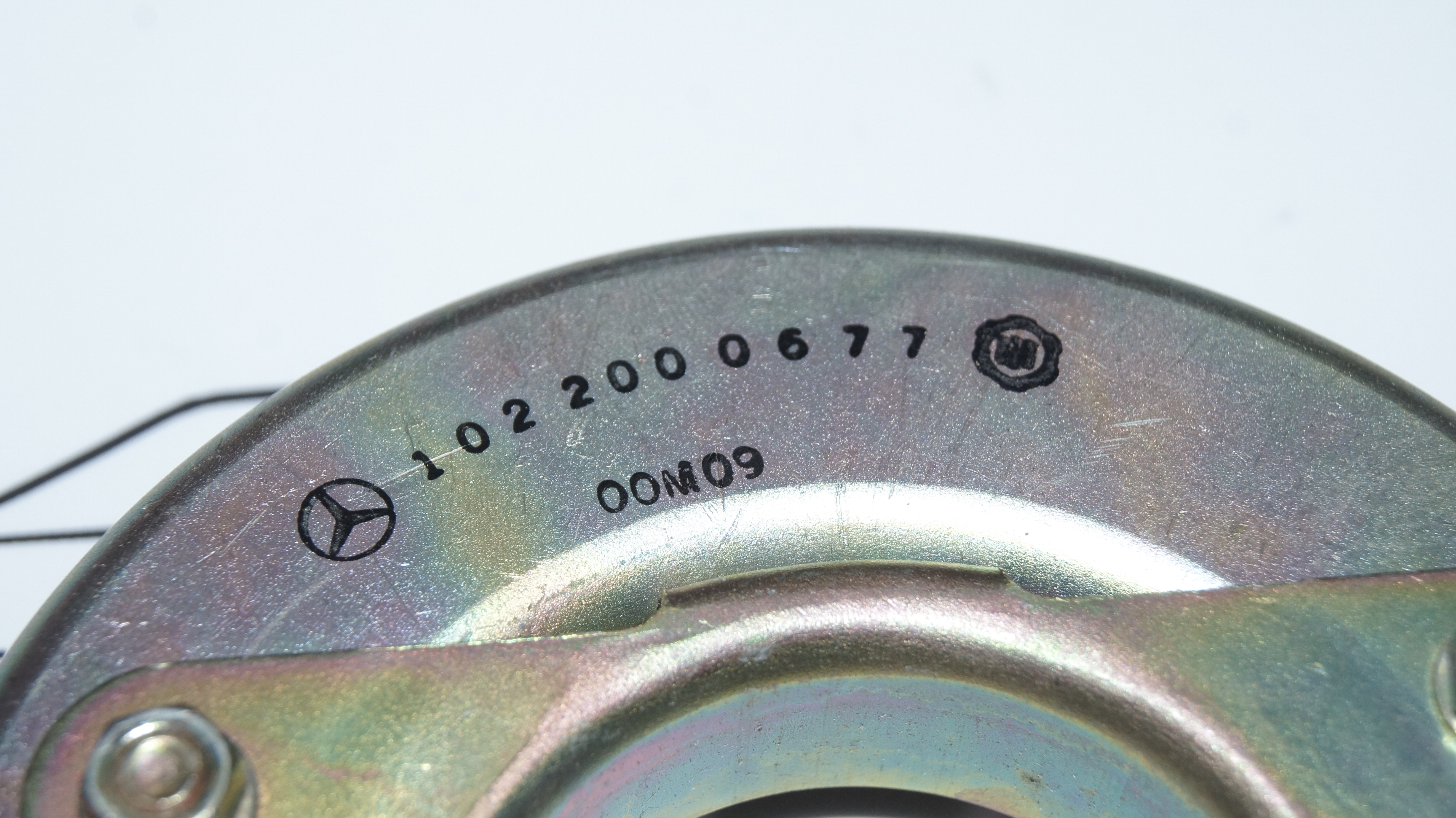 M102 W201 W124 Magnet A1022000677 Genuine Mercedes Part M102 W201 W124 Magnet A1022000677 Genuine Mercedes Part