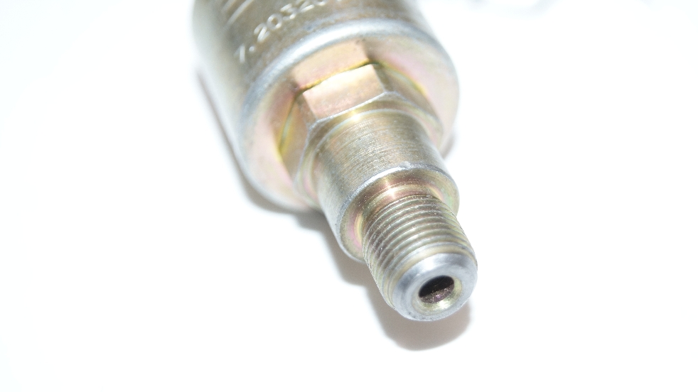 M102 float chamber ventilation to 0000703347 LKW M102 float chamber ventilation to 0000703347 LKW