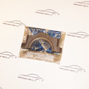 OM615 Crankshaft holder Genuine Mercedes Part OM615 Crankshaft holder Genuine Mercedes Part