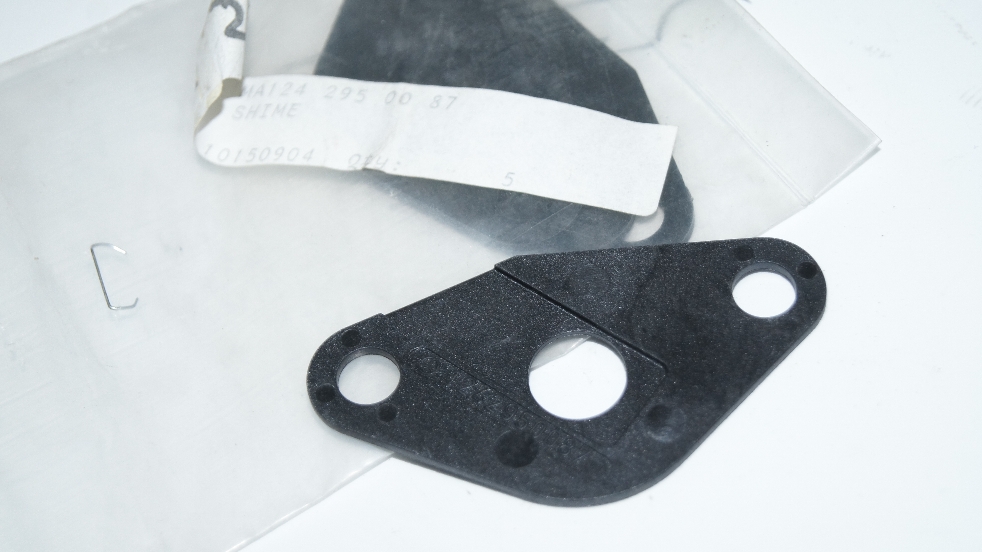 A1242950087 , W107 W123 W124 W201 W126 W129 W140 W163 WR170 W210 5 speed clutch pump shim