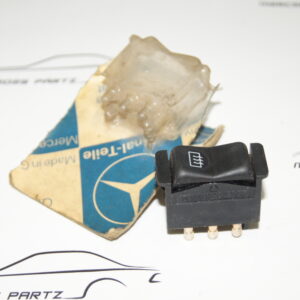 A0008206110 , W123 W126 rear heated window switch