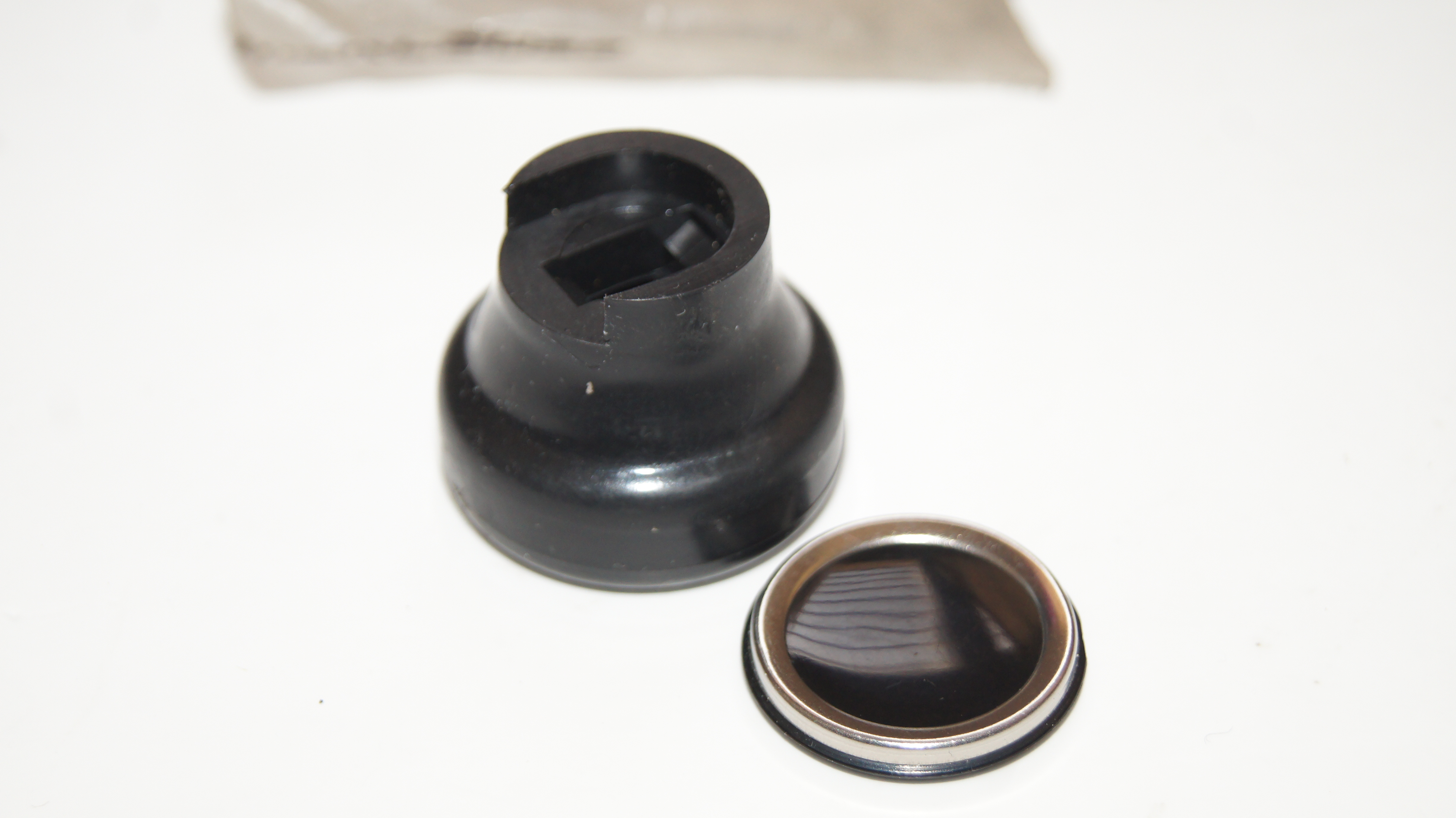 W100 W108 W109 fastener Genuine Mercedes Part W100 W108 W109 fastener Genuine Mercedes Part