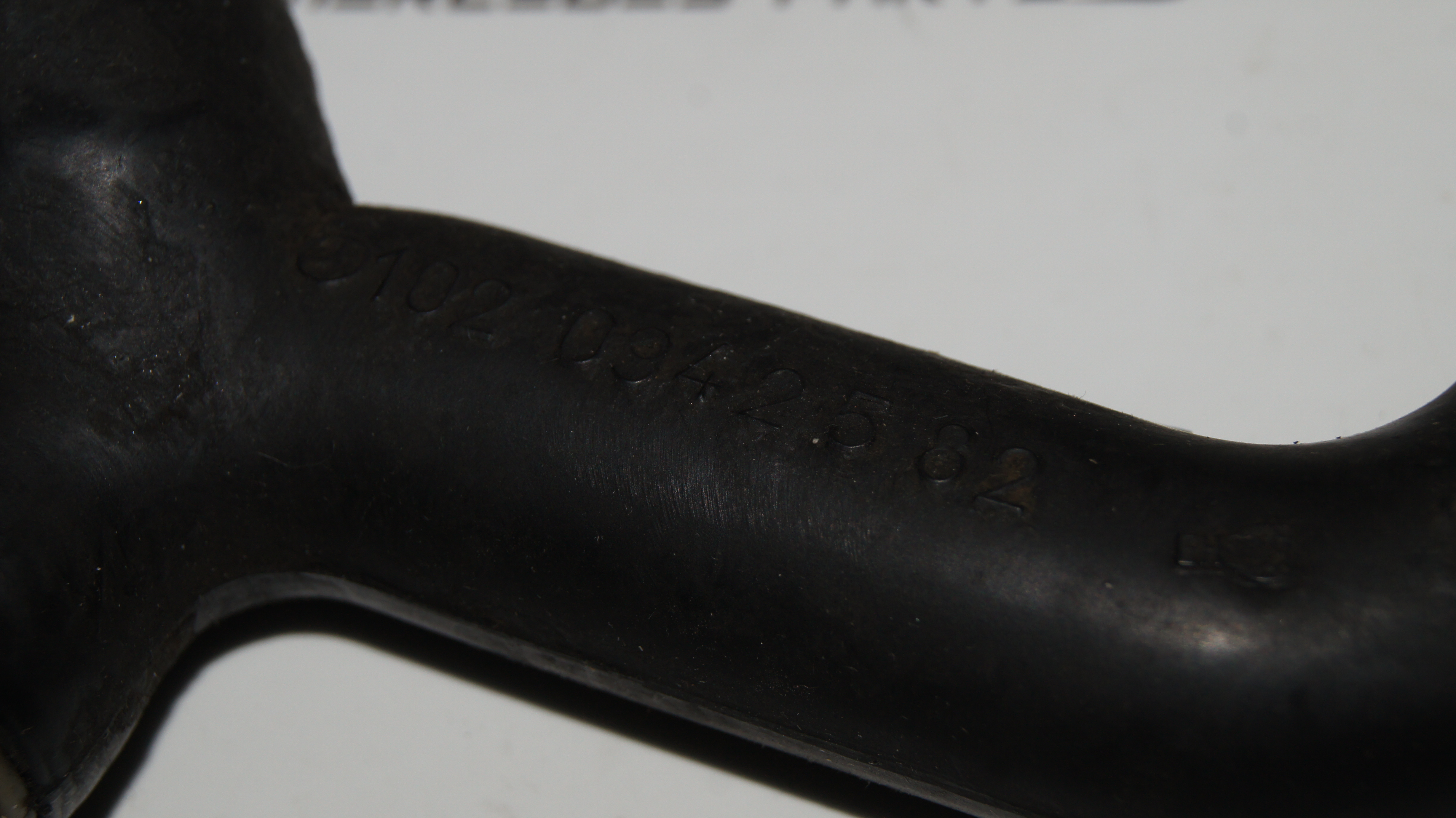 M102 hose USED Genuine Mercedes Part M102 hose USED Genuine Mercedes Part