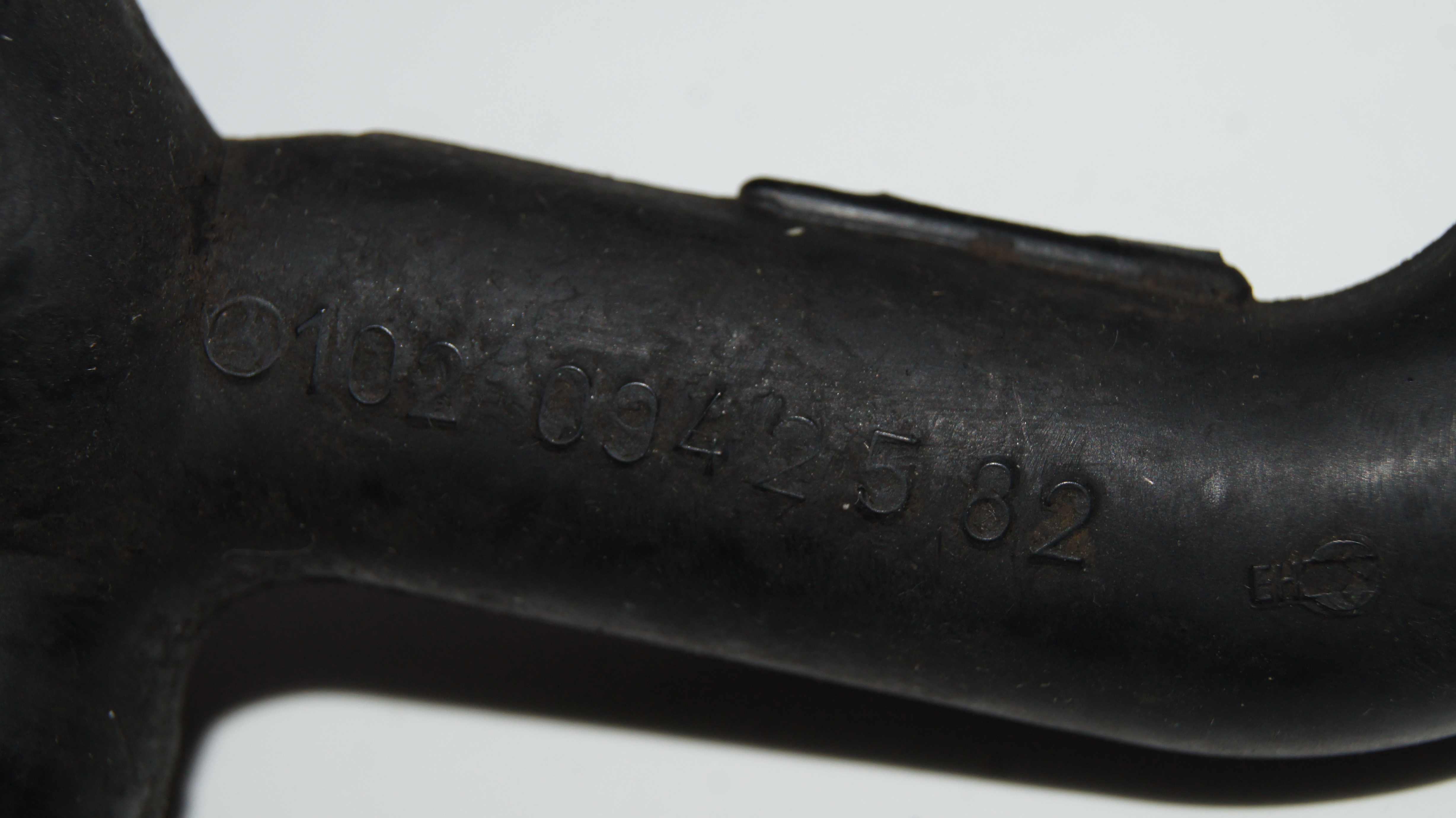 M102 hose USED Genuine Mercedes Part M102 hose USED Genuine Mercedes Part