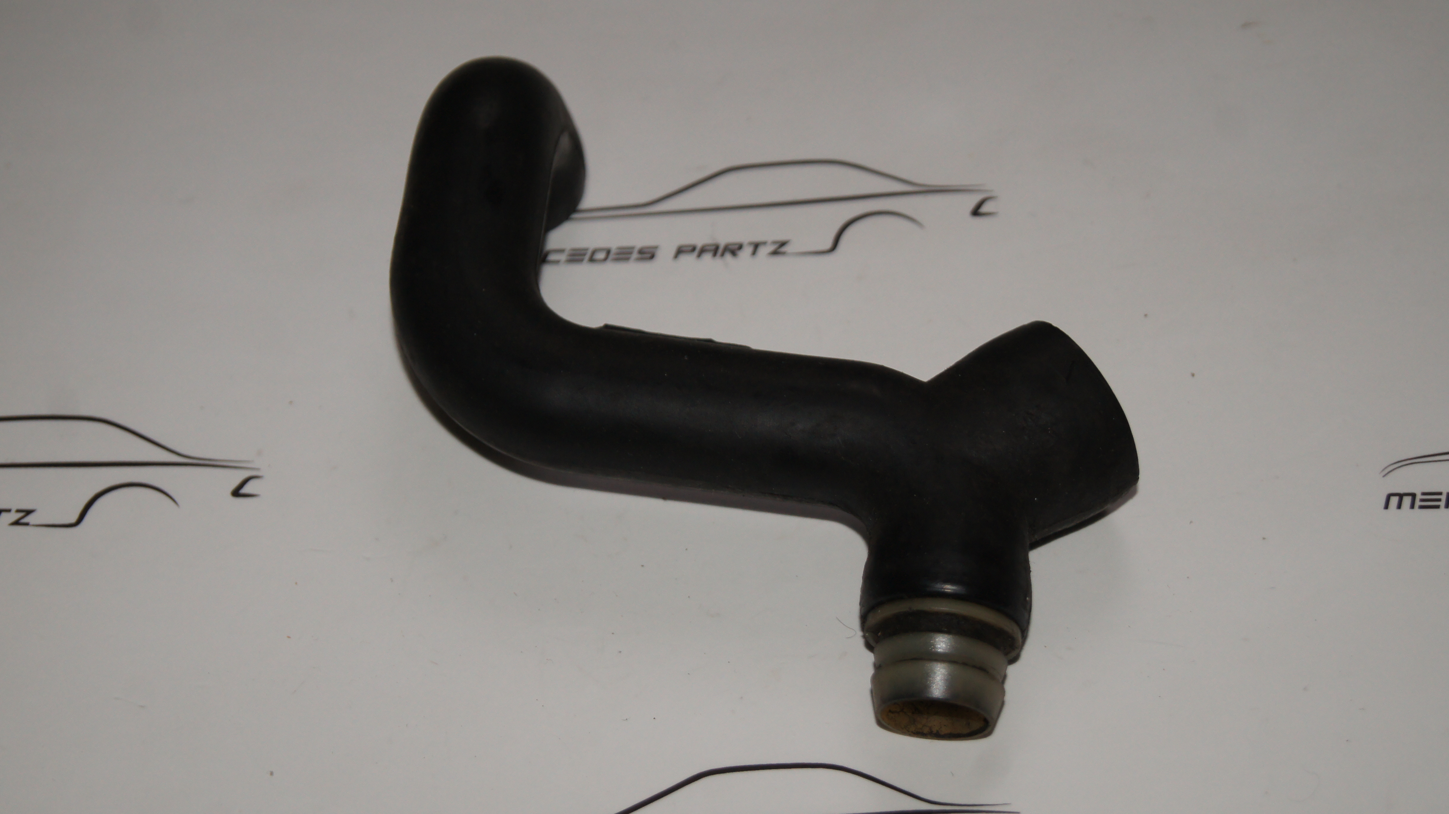 M102 hose USED Genuine Mercedes Part M102 hose USED Genuine Mercedes Part