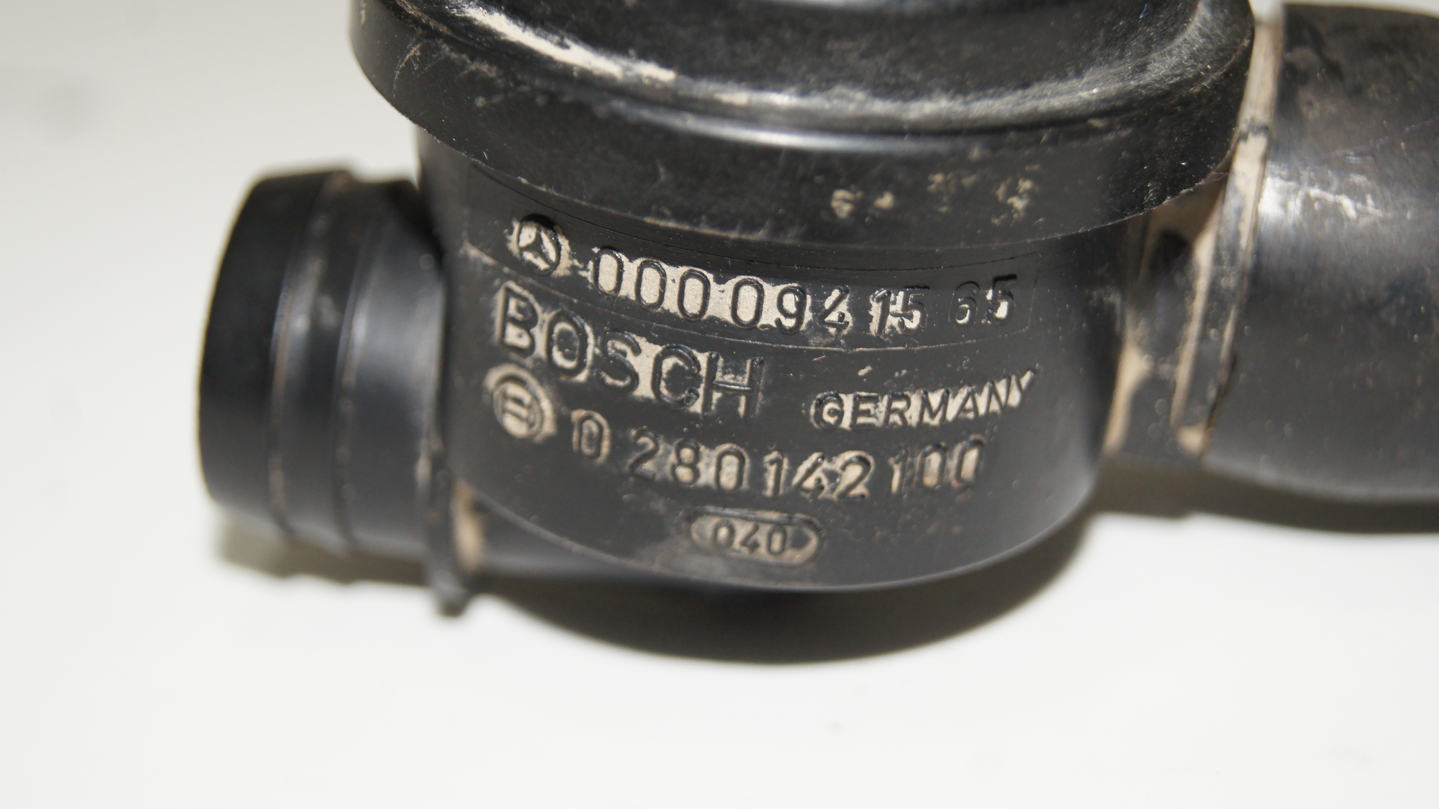 A0000941565 Thrust cut off valve USED Bosch A0000941565 Thrust cut off valve USED Bosch
