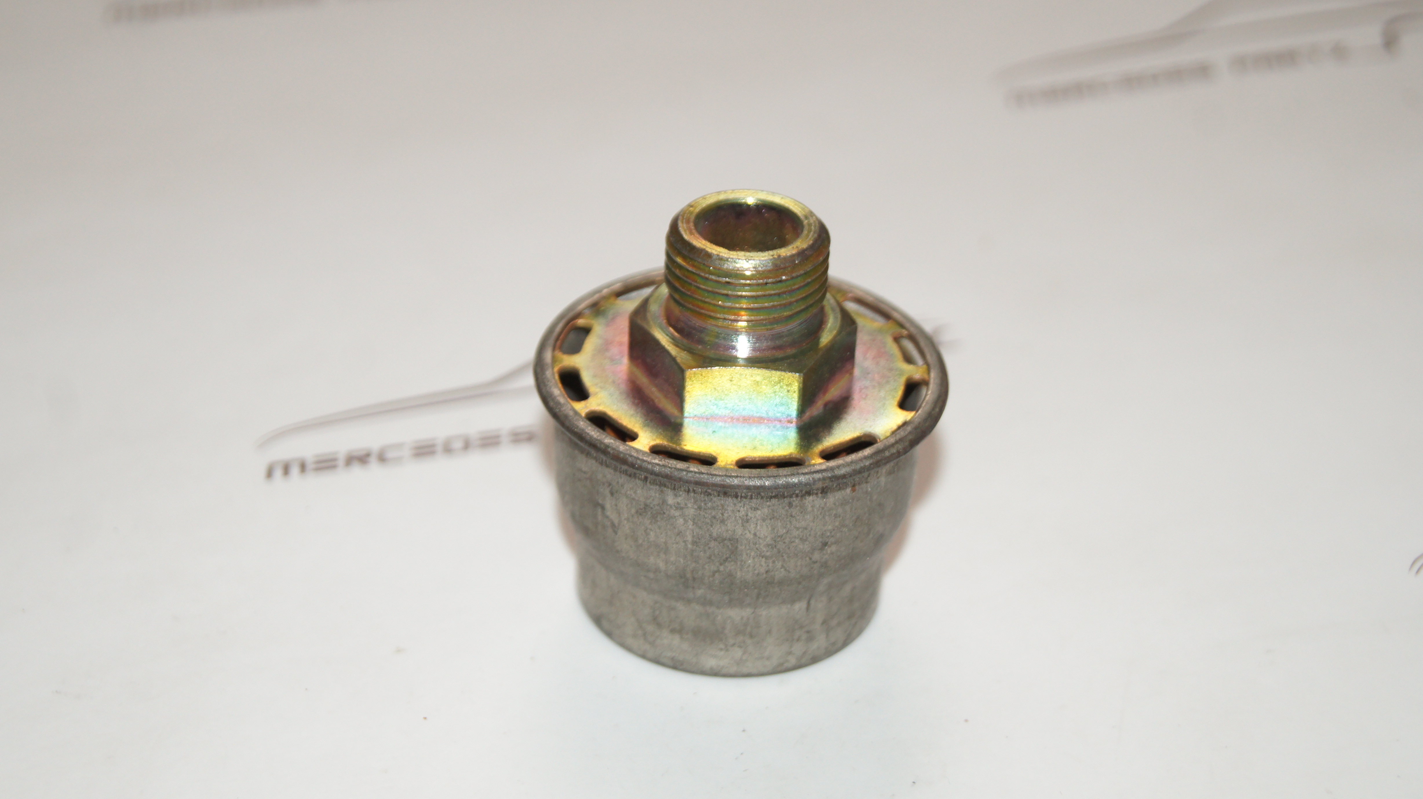 A0000751132 M129 M114 M130 injection pump filter Bosch A0000751132 M129 M114 M130 injection pump filter Bosch