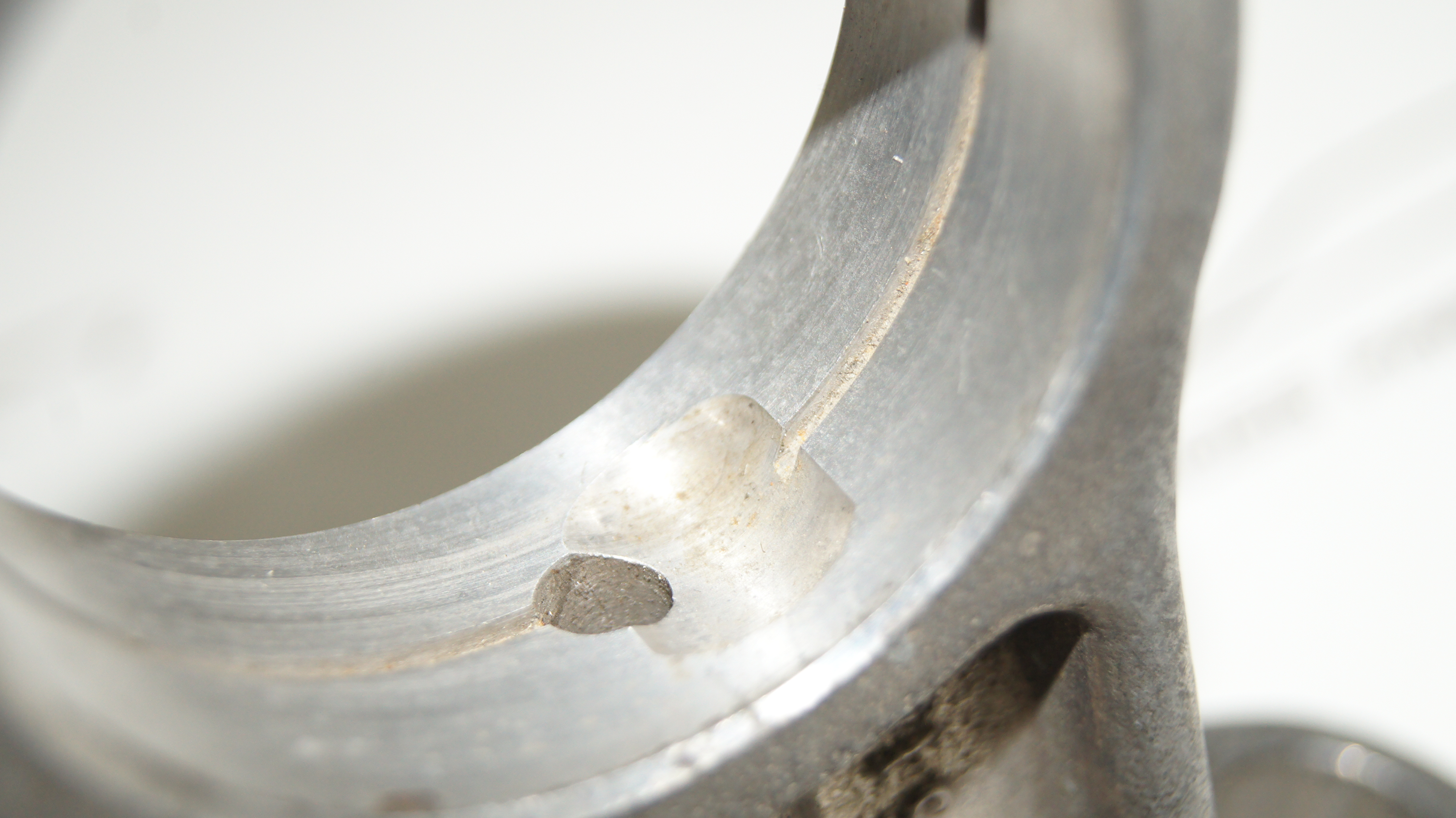 M100 camshaft tower bearing Genuine Mercedes Part M100 camshaft tower bearing Genuine Mercedes Part