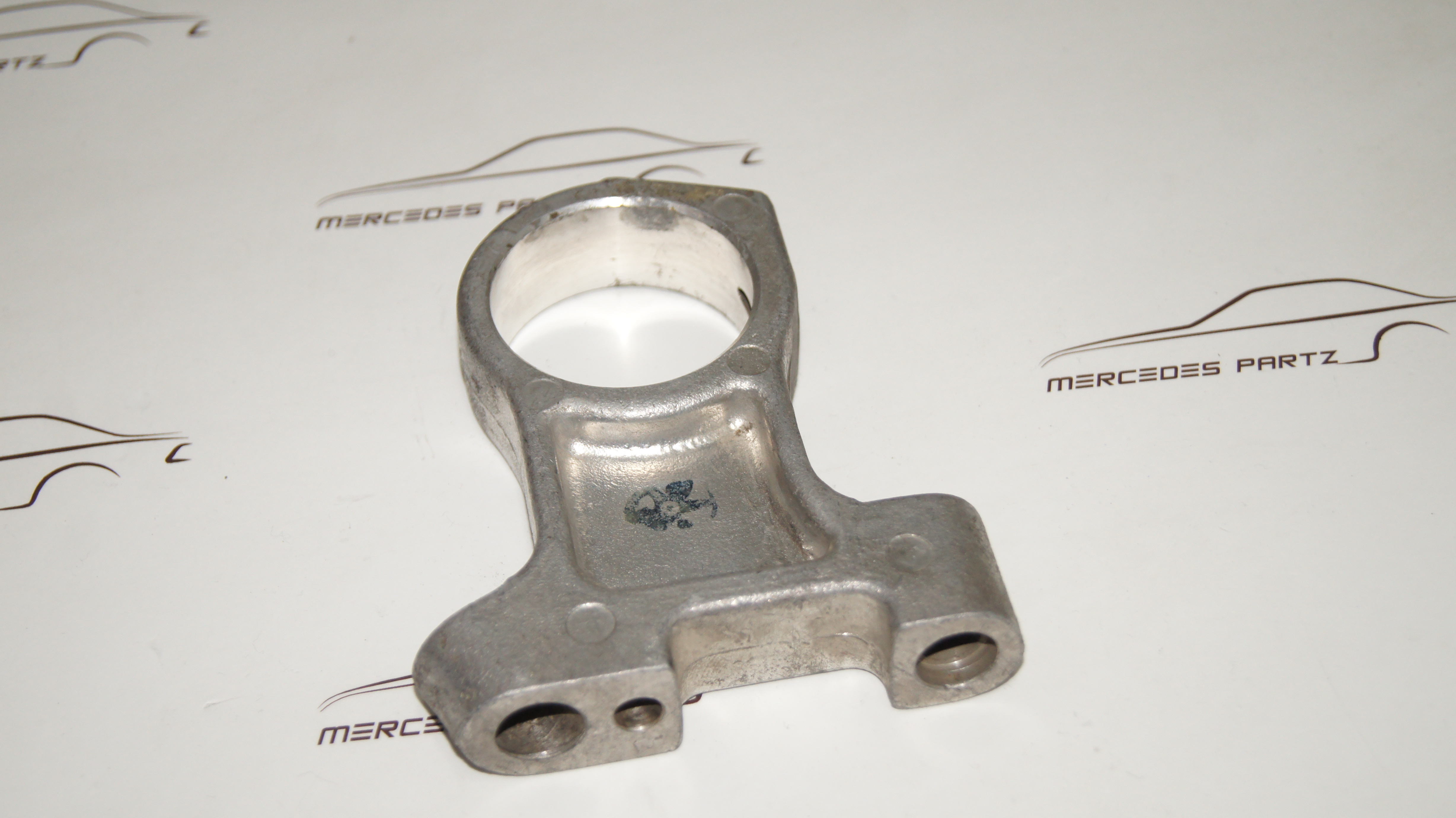 M100 camshaft tower bearing Genuine Mercedes Part M100 camshaft tower bearing Genuine Mercedes Part