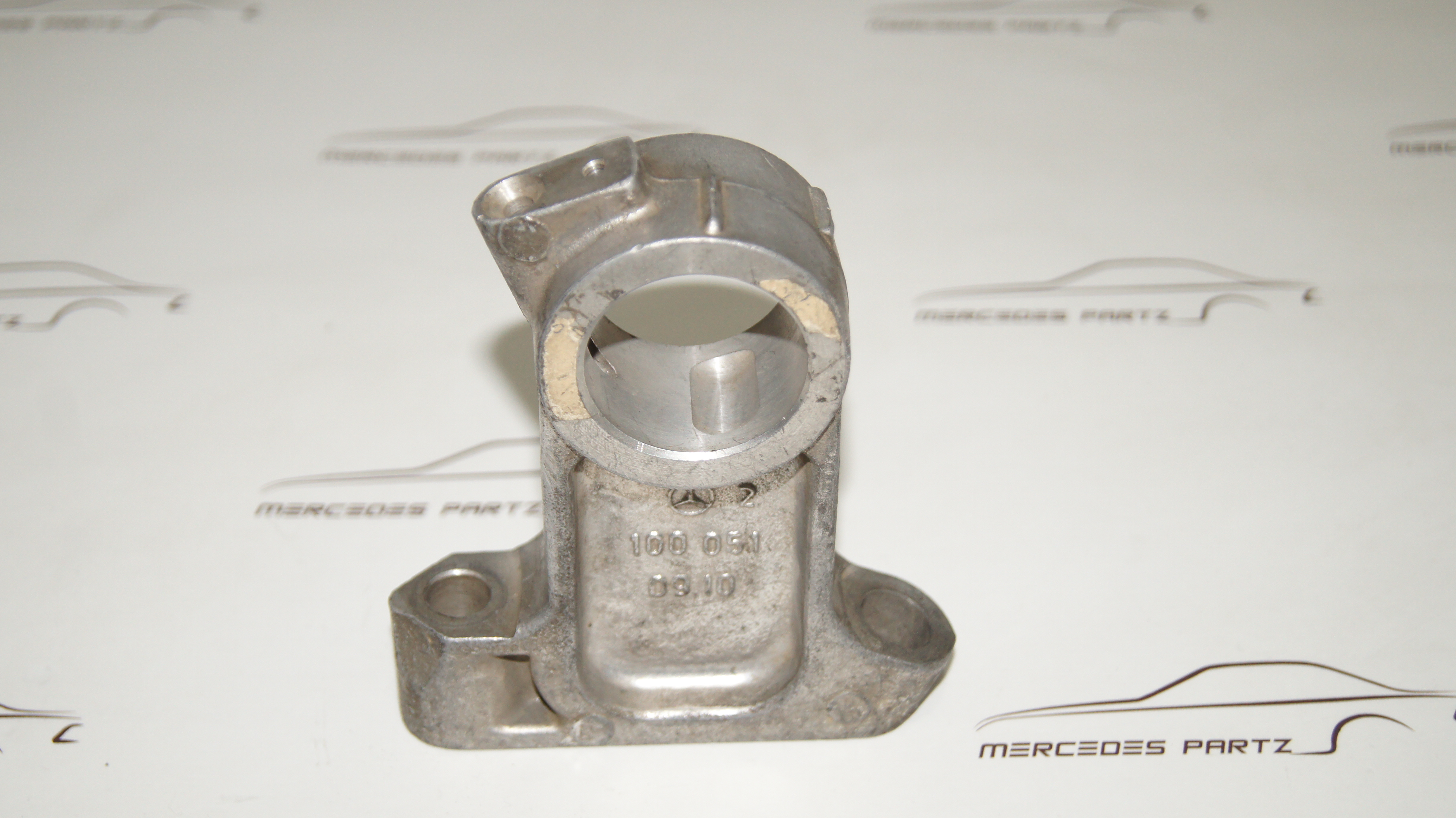 M100 engine camshaft tower bearing Genuine Mercedes Part M100 engine camshaft tower bearing Genuine Mercedes Part