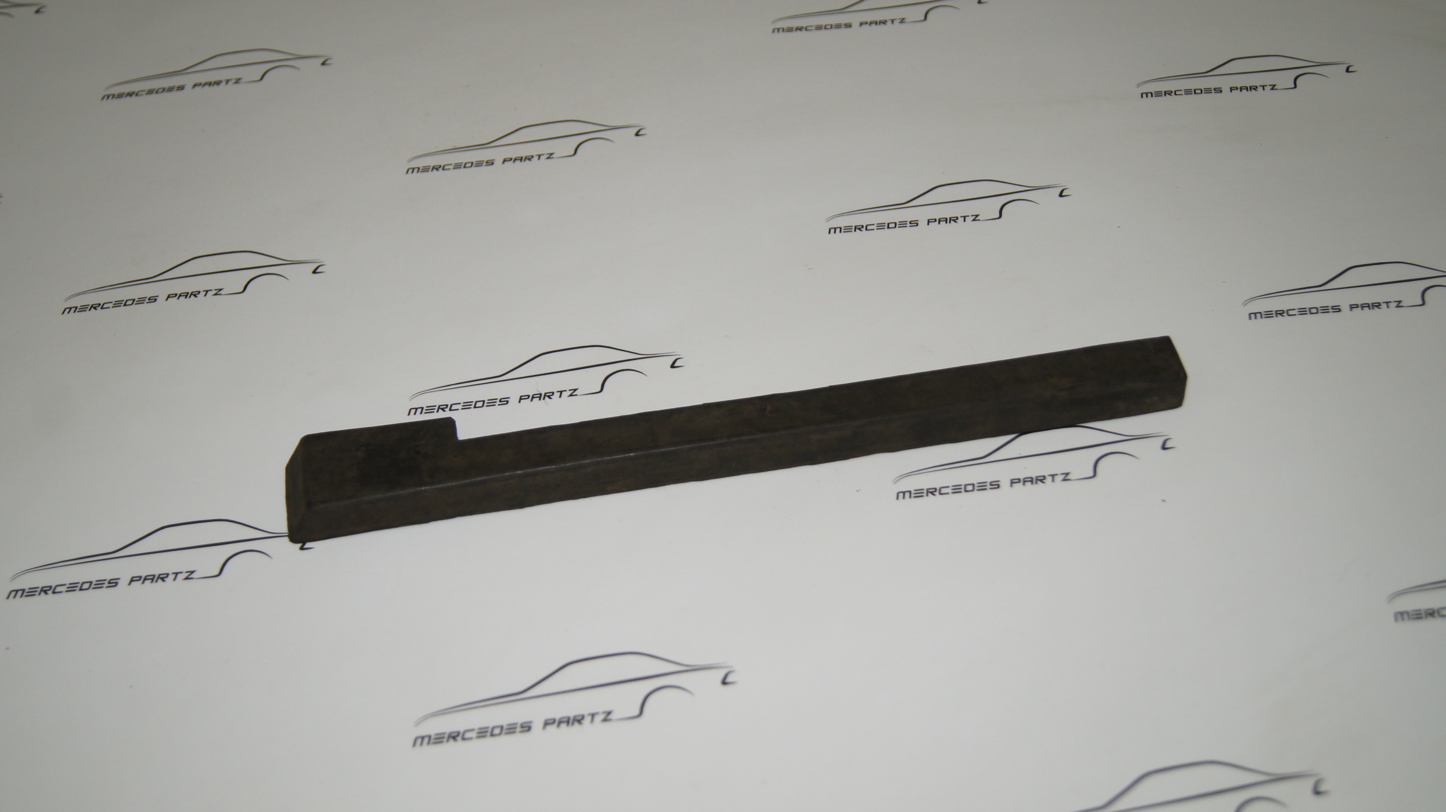 َA1145000012 radiator mount kit W114 W115 W108 W109 W111 W108 َA1145000012 radiator mount kit W114 W115 W108 W109 W111 W108