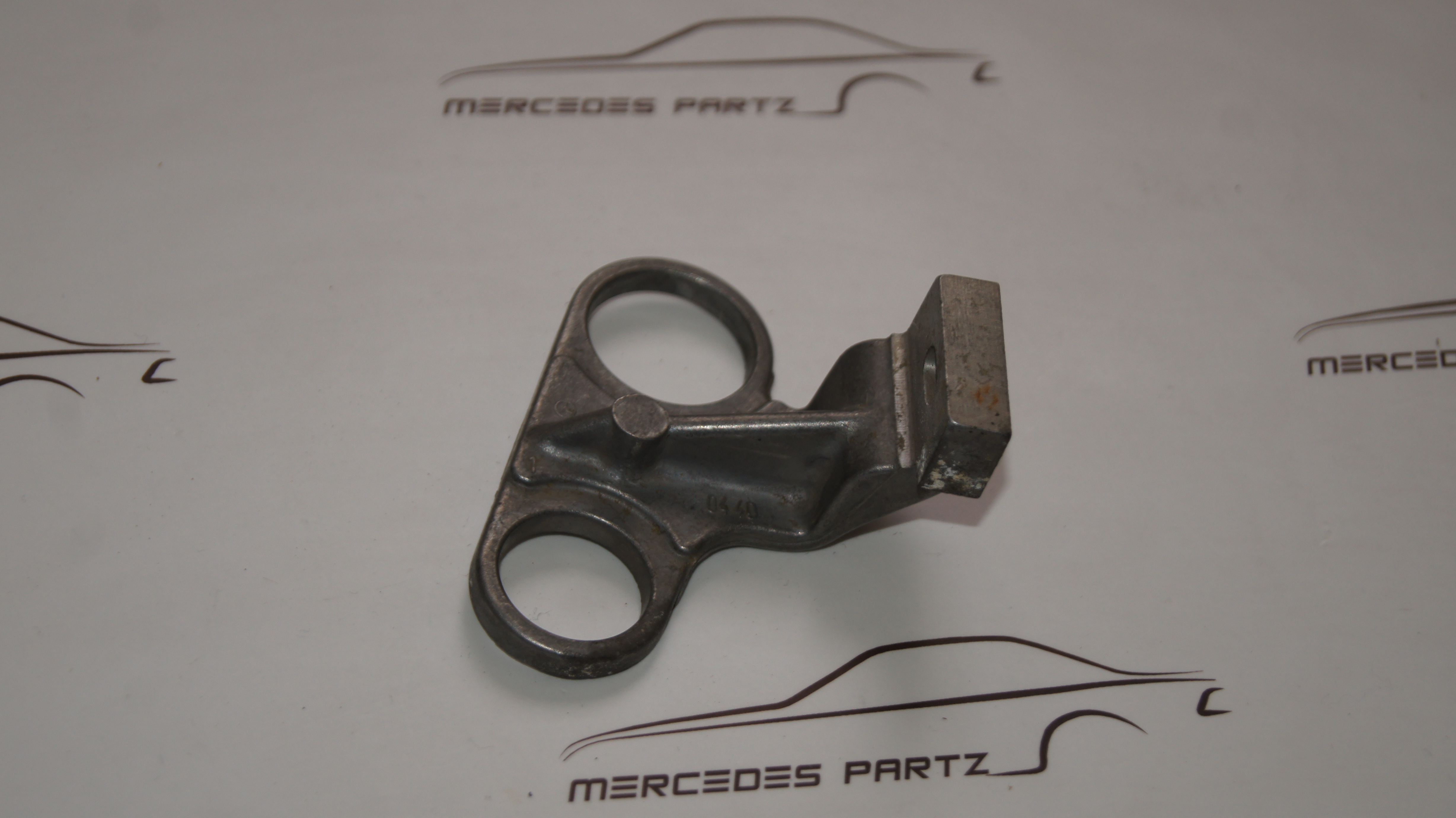 M110 TDC sender unit bracket Genuine Mercedes Part M110 TDC sender unit bracket Genuine Mercedes Part