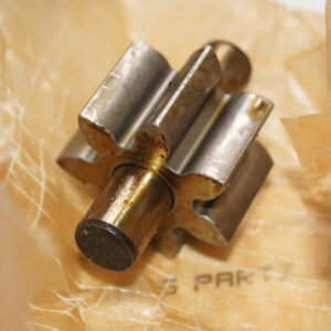 M115 oil pump gear Genuine Mercedes Part