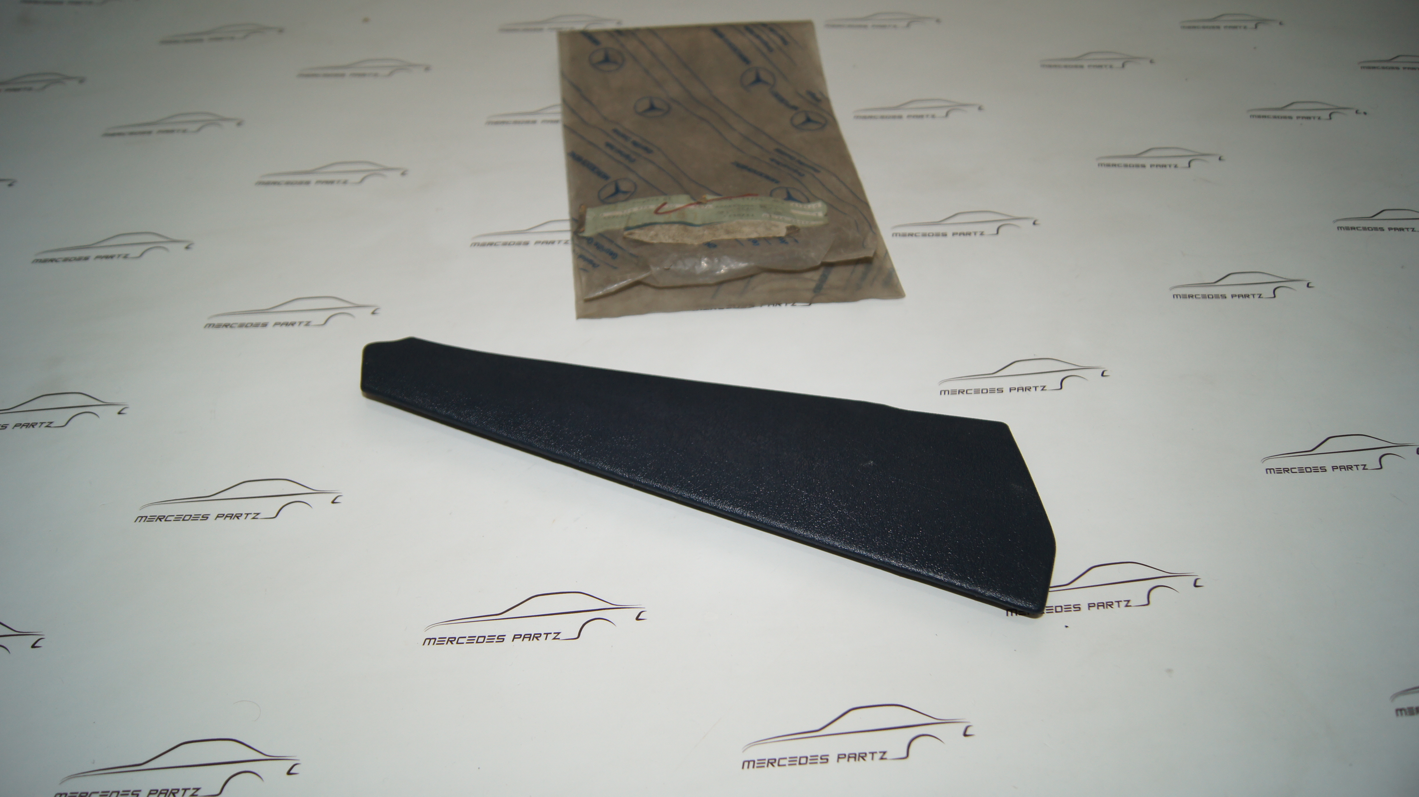 W201 W124 front seat right guide rail cover Genuine Mercedes Part W201 W124 front seat right guide rail cover Genuine Mercedes Part