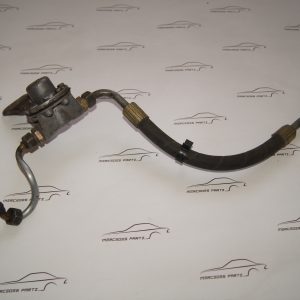 A1161870196 M116 M117 oil pressure hose (USED) Genuine Mercedes Part A1161870196 M116 M117 oil pressure hose (USED) Genuine Mercedes Part