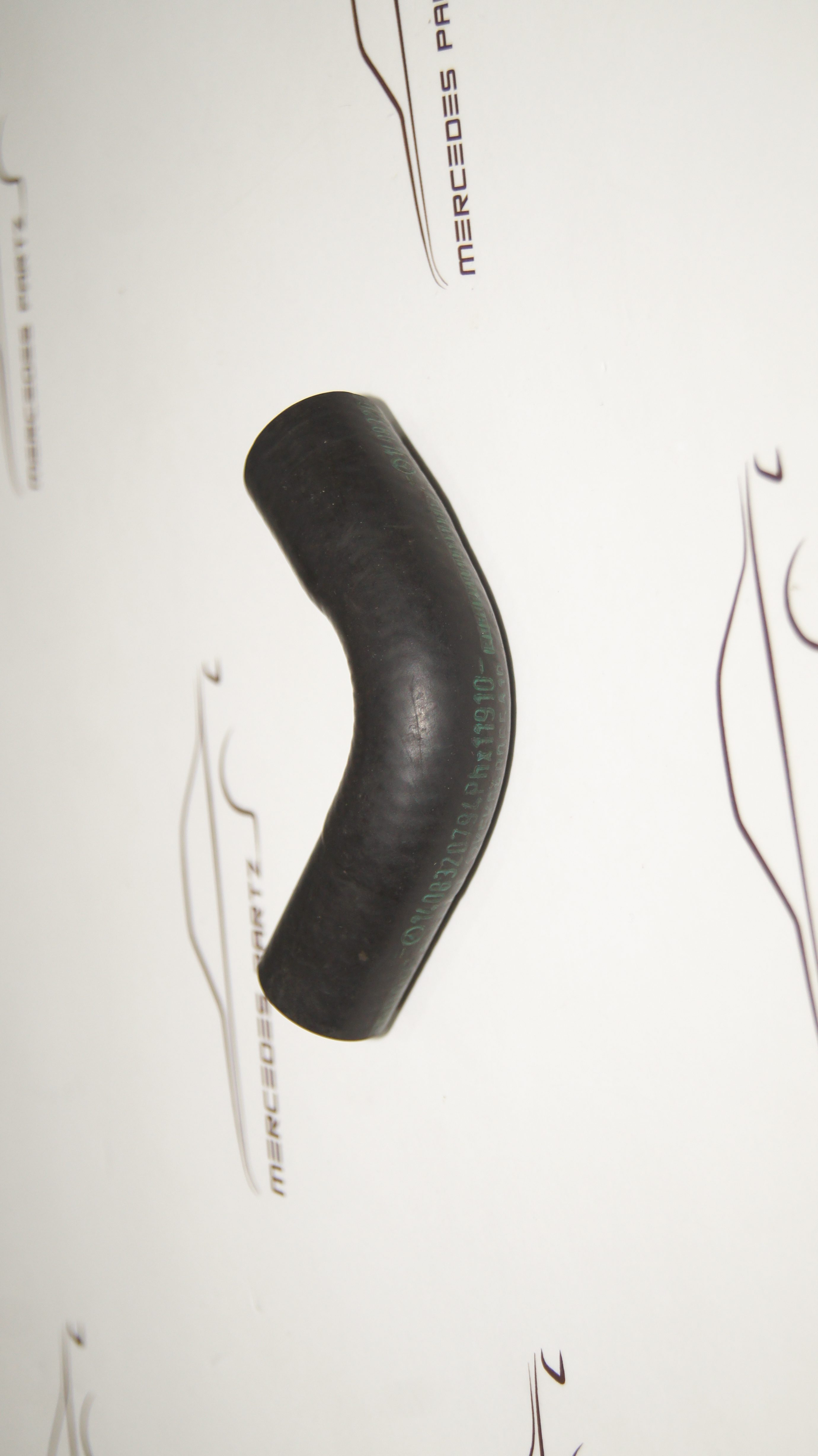 W140 heater hose , return right Genuine Mercedes Part W140 heater hose , return right Genuine Mercedes Part