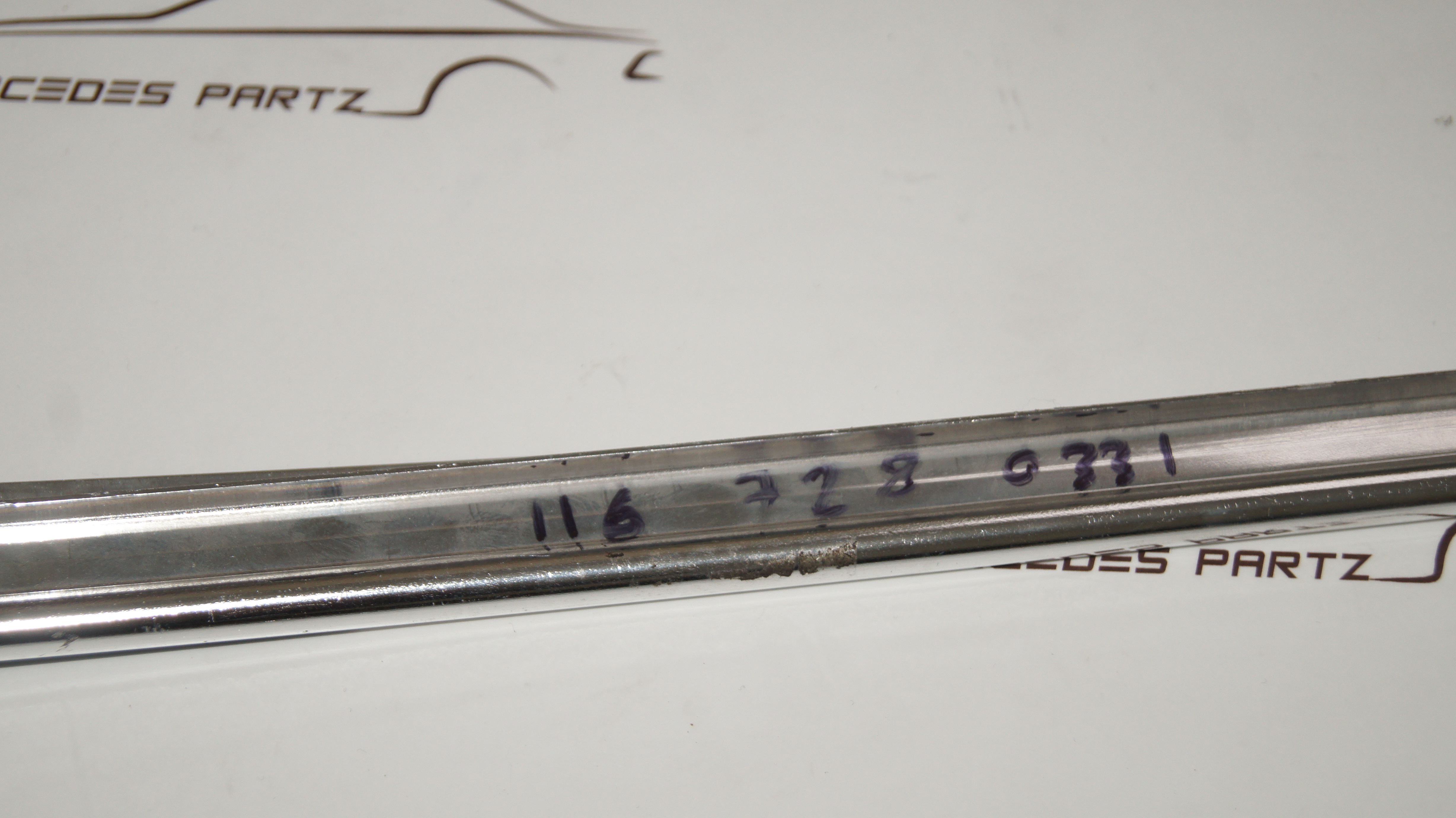 W116 front left door rear garnish moulding Genuine Mercedes Part W116 front left door rear garnish moulding Genuine Mercedes Part