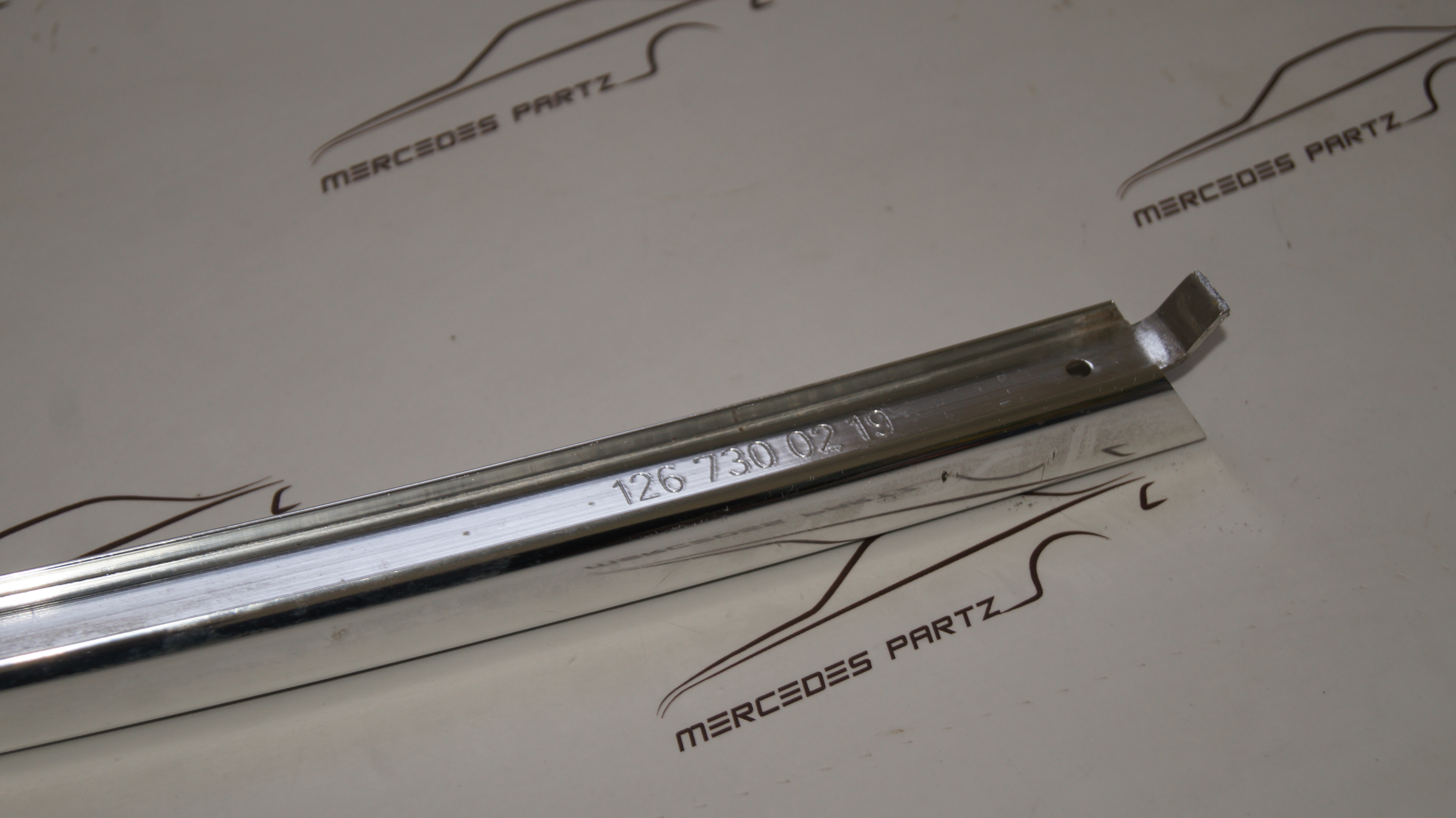 W126 rear right door window stay bar (USED) Genuine Mercedes Part W126 rear right door window stay bar (USED) Genuine Mercedes Part