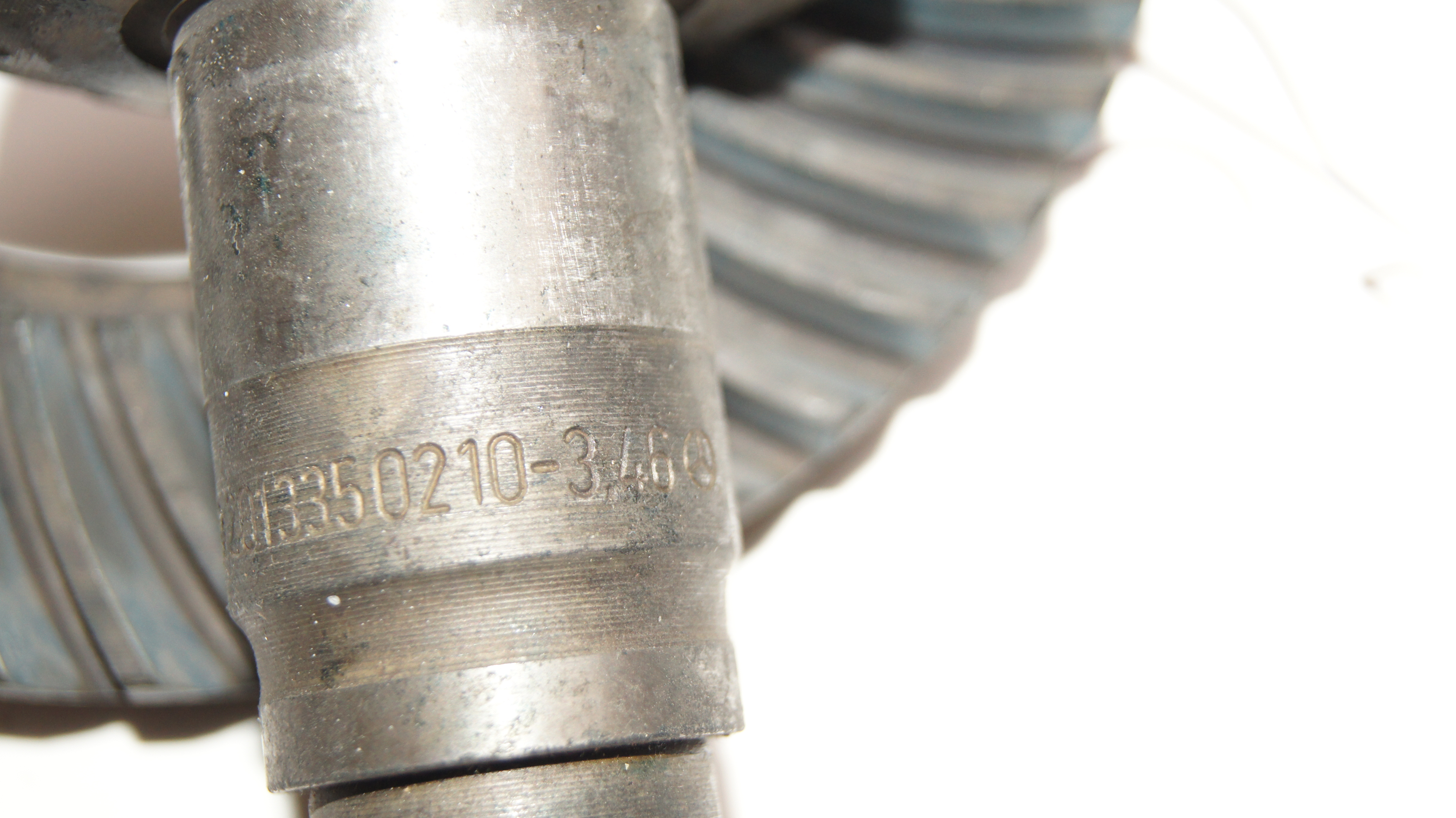 W201 W202 W124 rear axle ring gear and pinion gear set 1:3.46 Genuine Mercedes Part W201 W202 W124 rear axle ring gear and pinion gear set 1:3.46 Genuine Mercedes Part