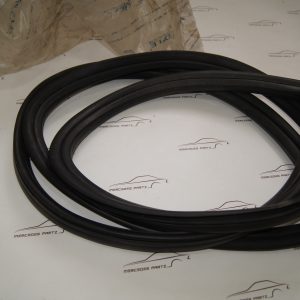 W123 windshield seal Meyle