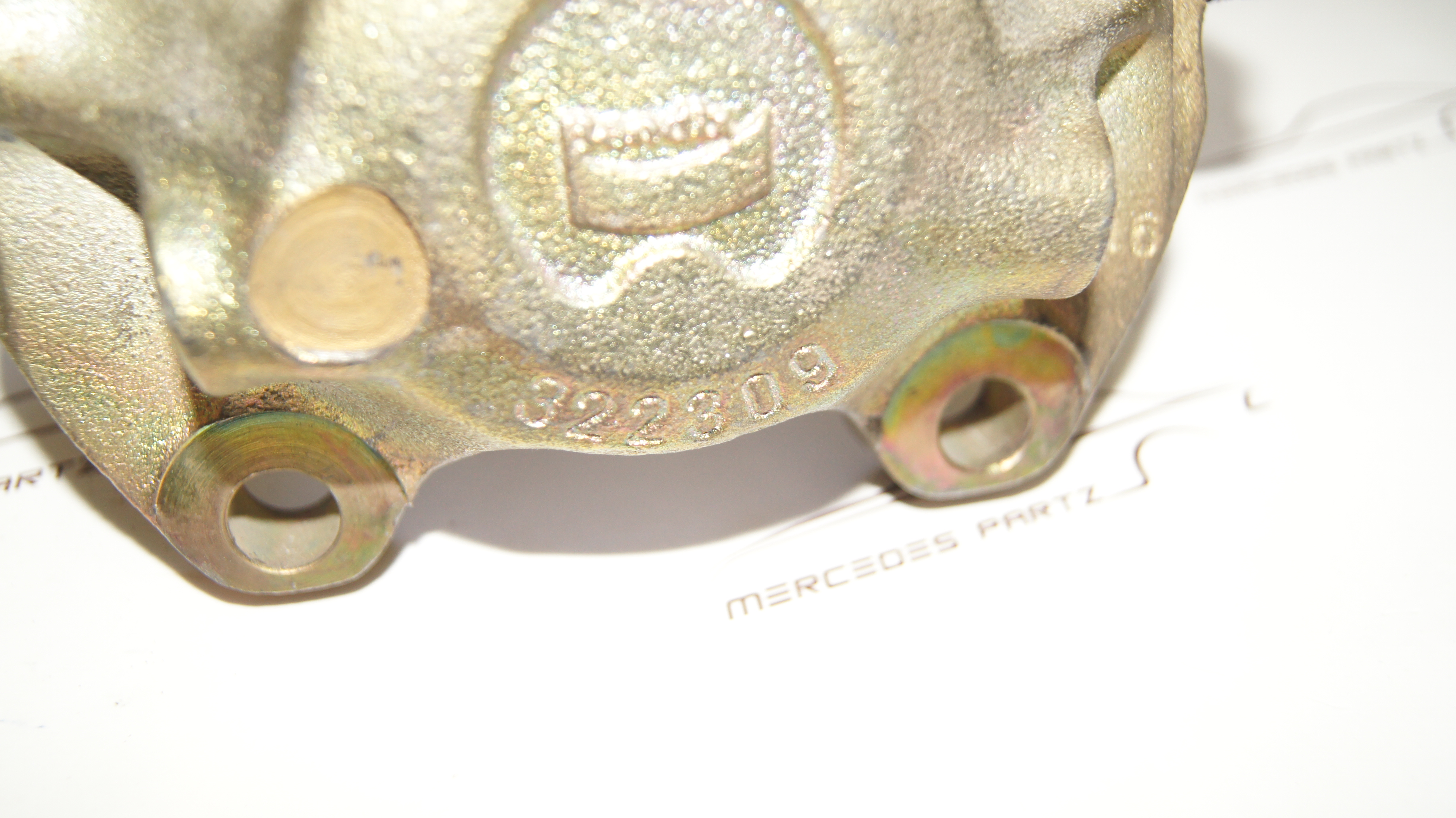A0034211798 W116 W126 front left bendix caliper Bendix A0034211798 W116 W126 front left bendix caliper Bendix