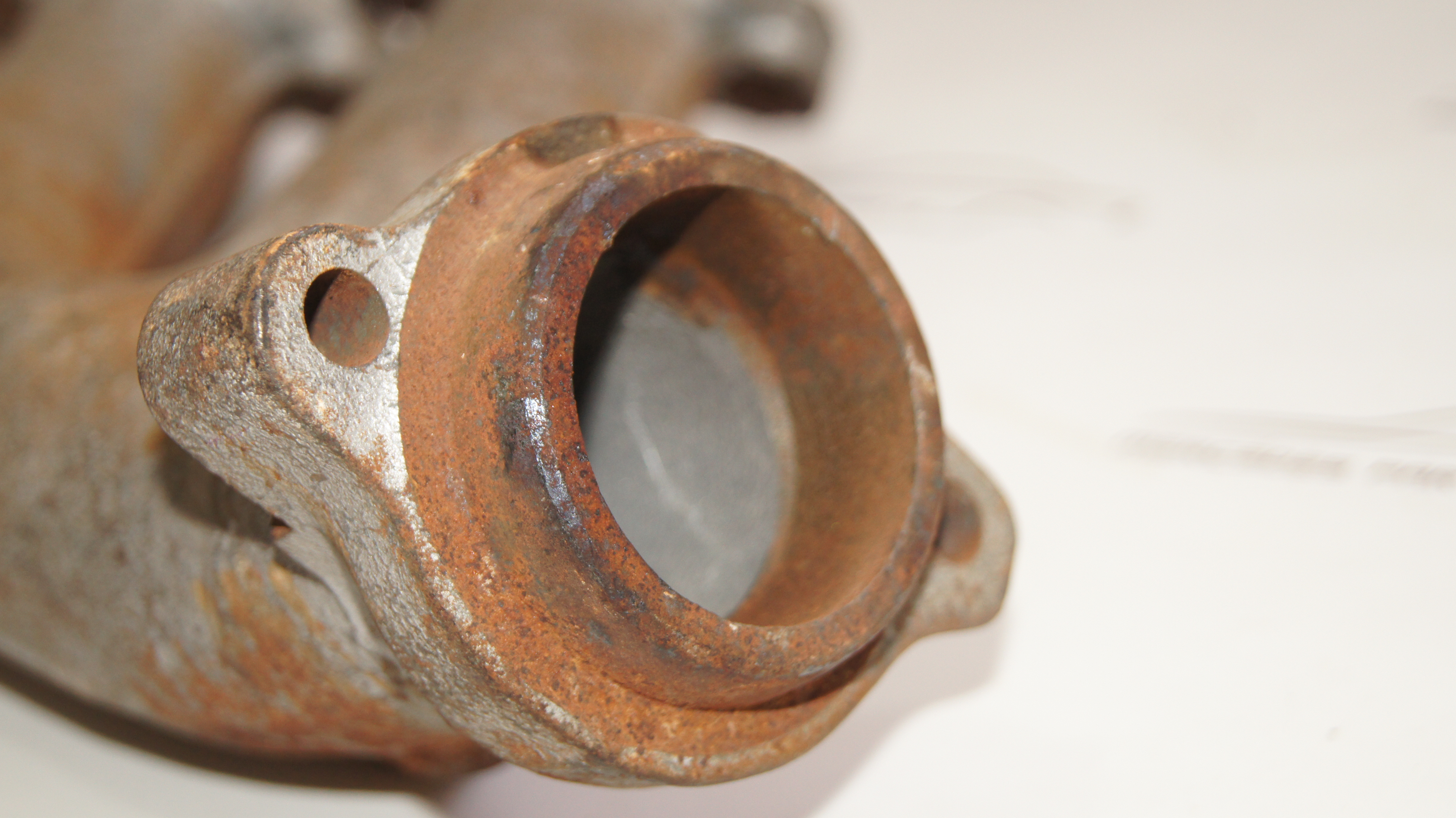 M110 exhaust manifold cyl 1-3 Genuine Mercedes Part M110 exhaust manifold cyl 1-3 Genuine Mercedes Part