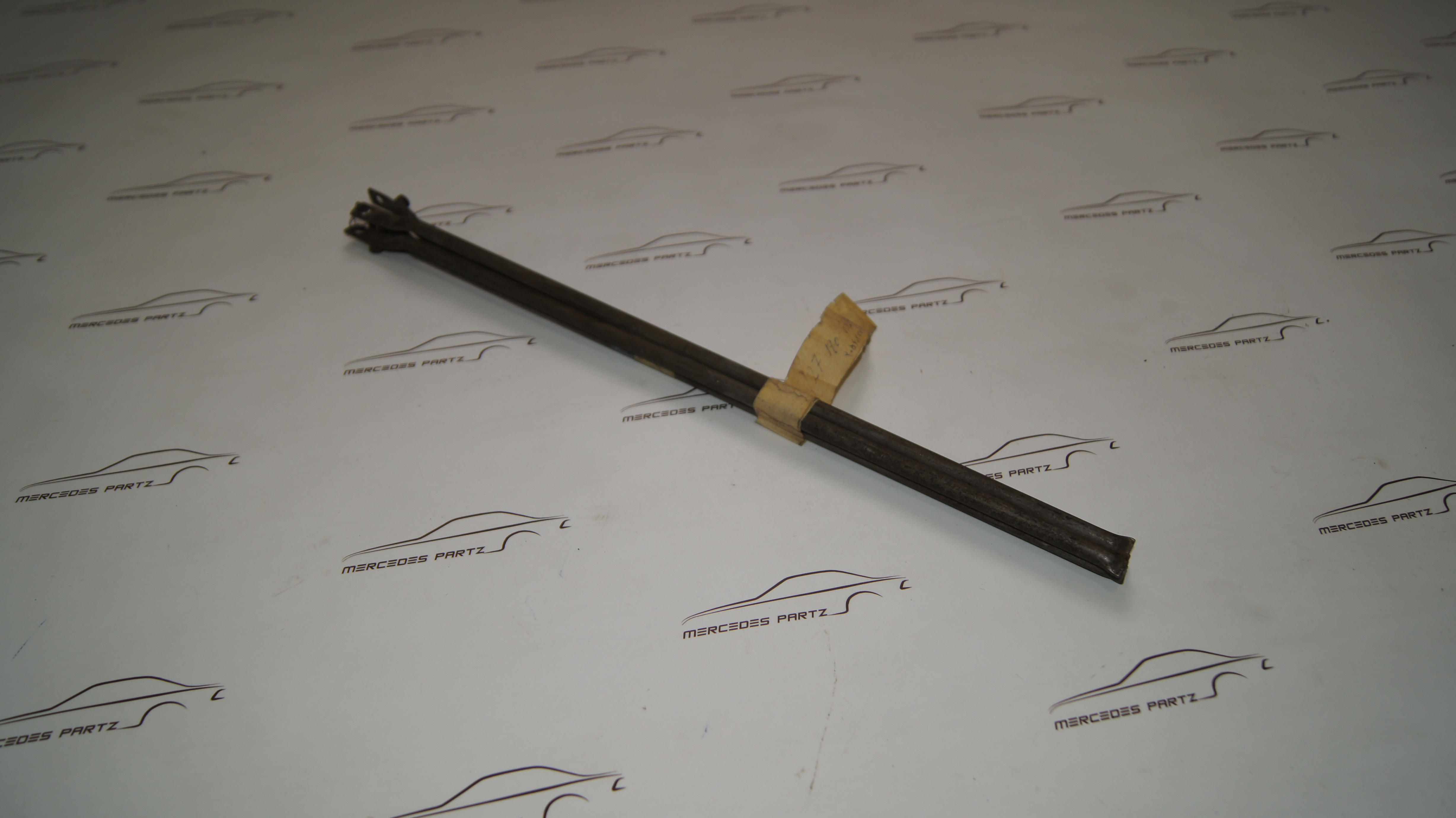 M108 M129 oil line A1271800327 Genuine Mercedes Part M108 M129 oil line A1271800327 Genuine Mercedes Part