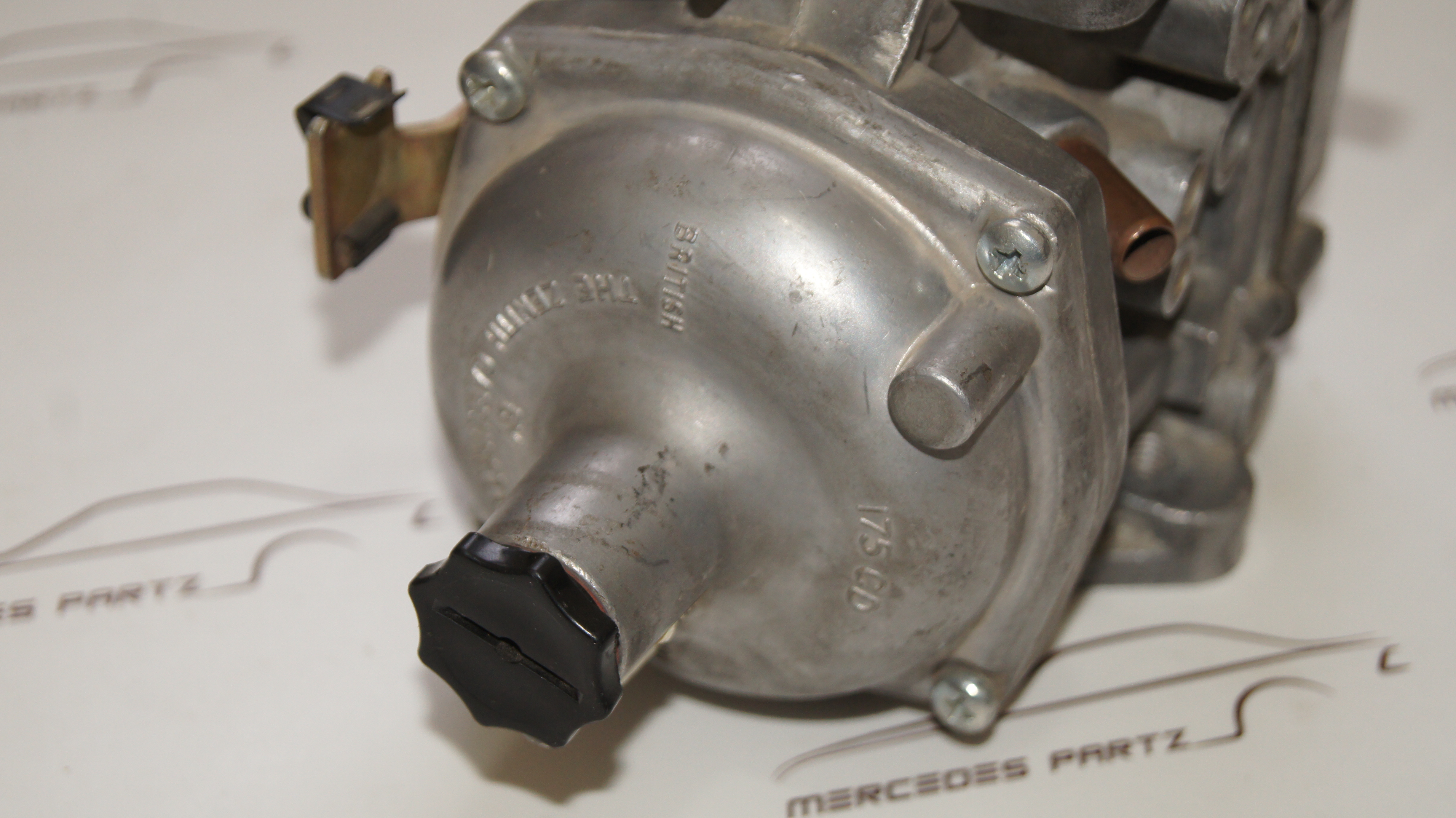 A0010704704 M115 carburetor LKW A0010704704 M115 carburetor LKW