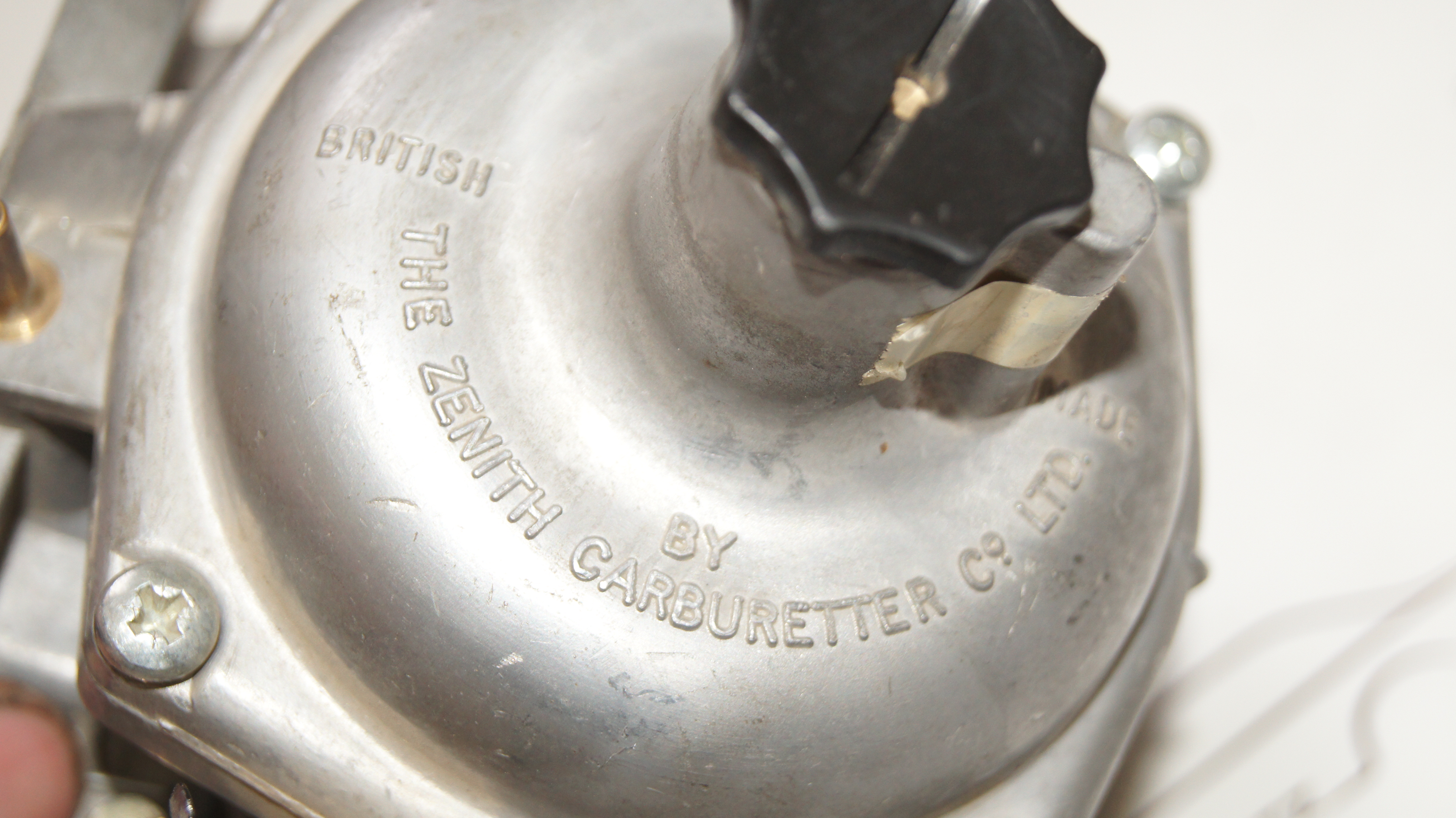 A0010704704 M115 carburetor LKW A0010704704 M115 carburetor LKW