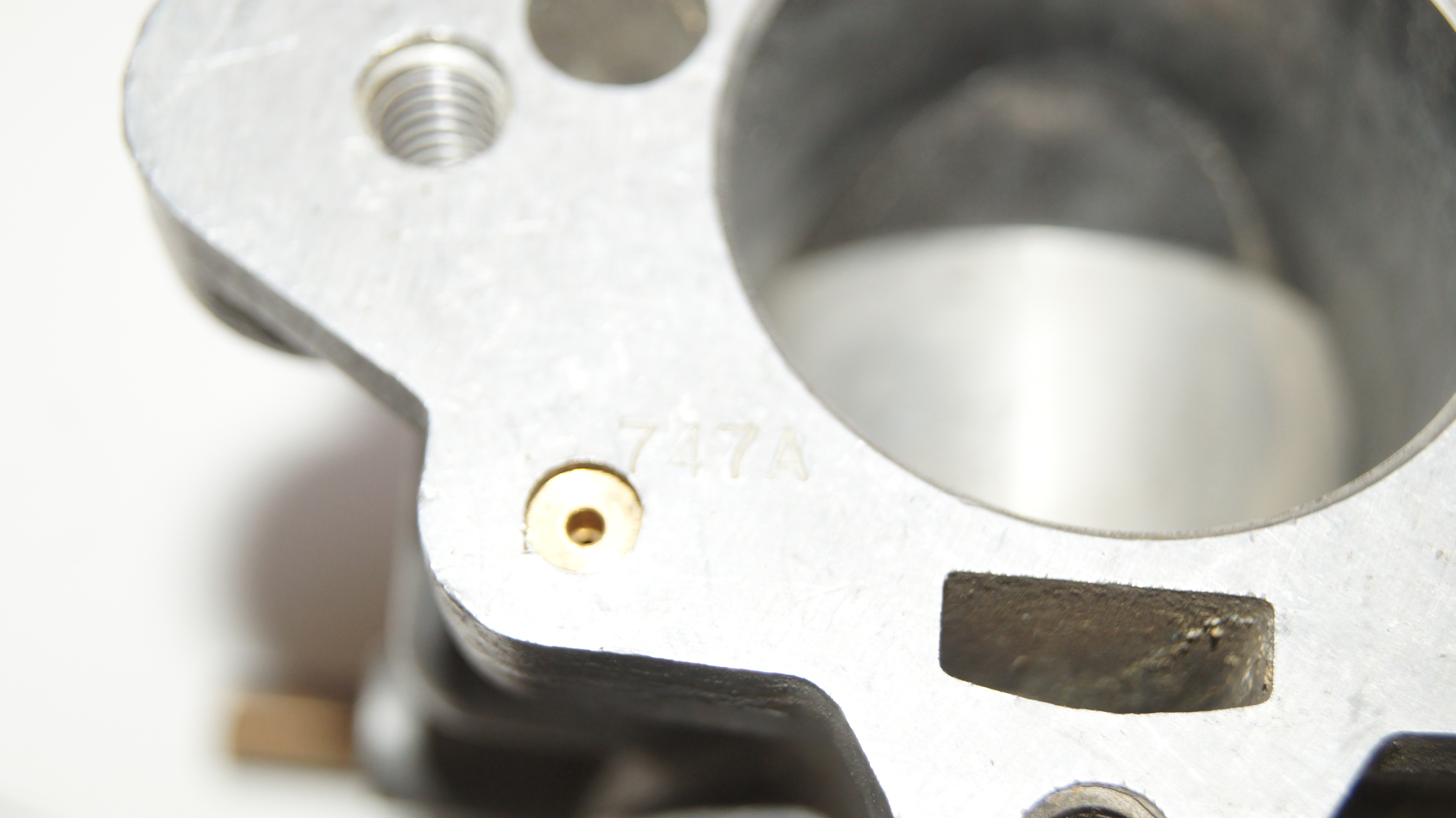 A0010704704 M115 carburetor LKW A0010704704 M115 carburetor LKW