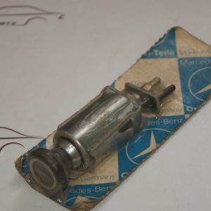 A1158250253 W100 W108 W109 W110 W111 W113 W114 W115 cigar lighter Genuine Mercedes Part