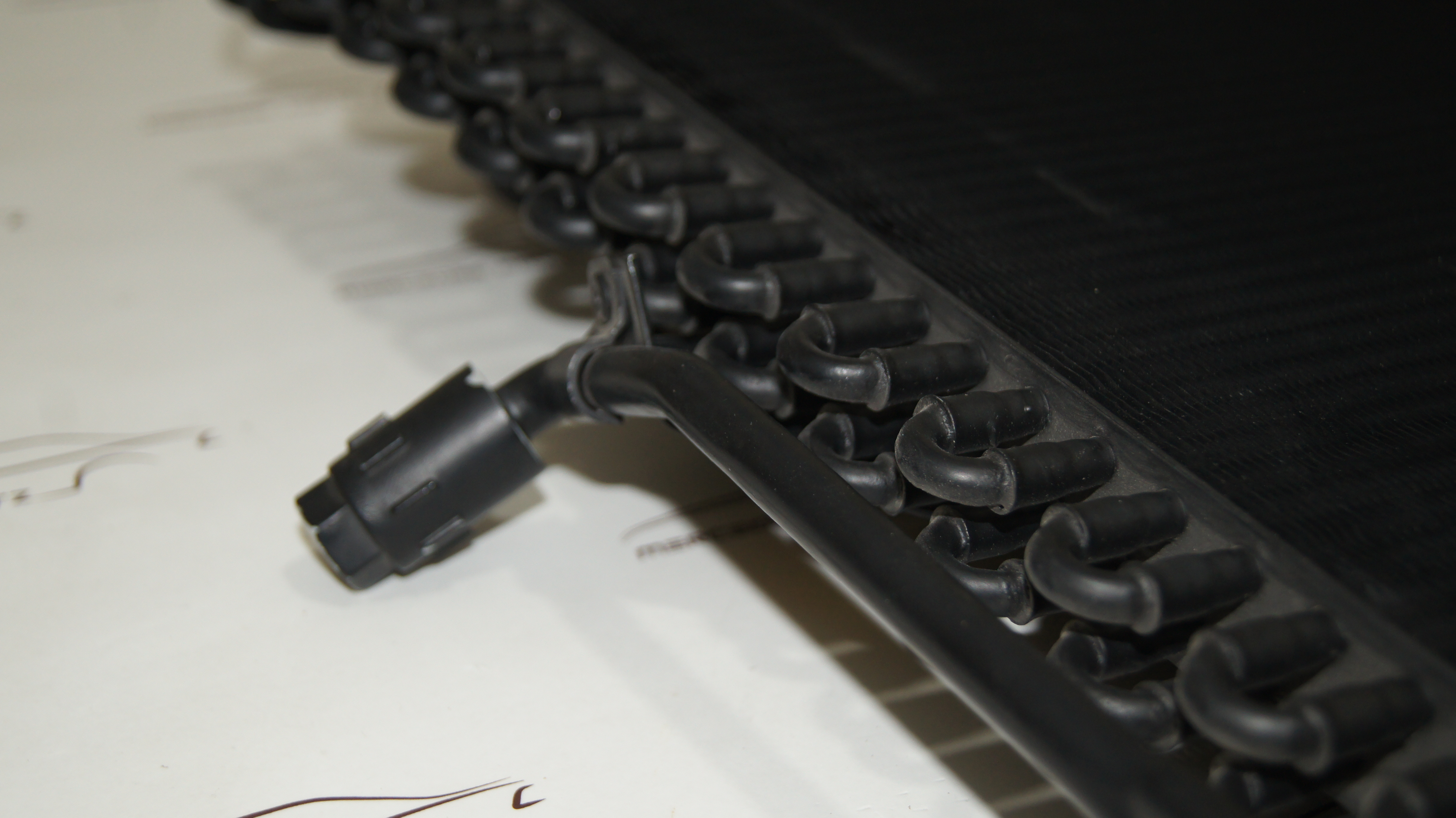 W124 air conditioning condenser radiator NOS(New Old Stock) W124 air conditioning condenser radiator NOS(New Old Stock)