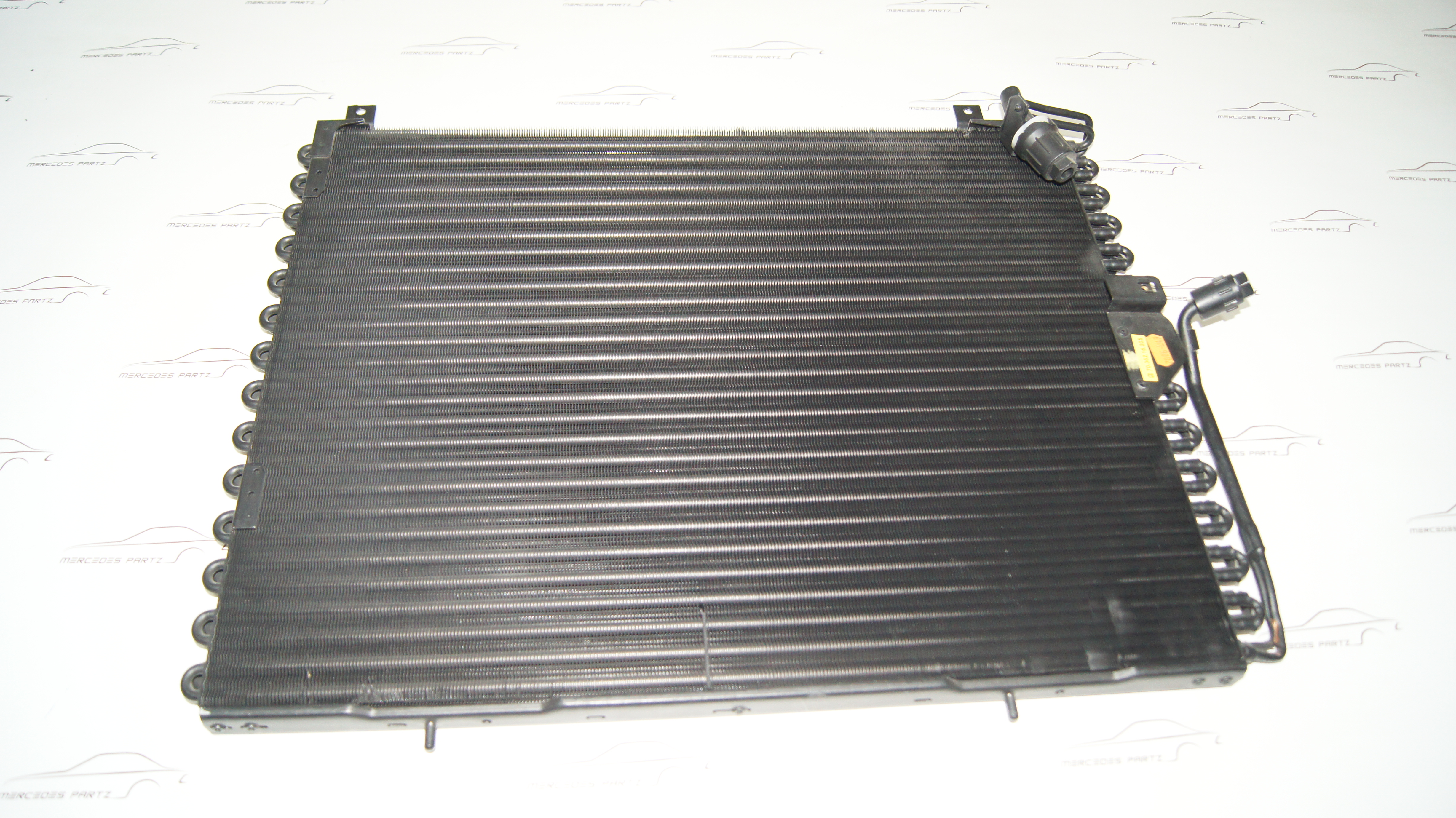 W124 air conditioning condenser radiator NOS(New Old Stock) W124 air conditioning condenser radiator NOS(New Old Stock)