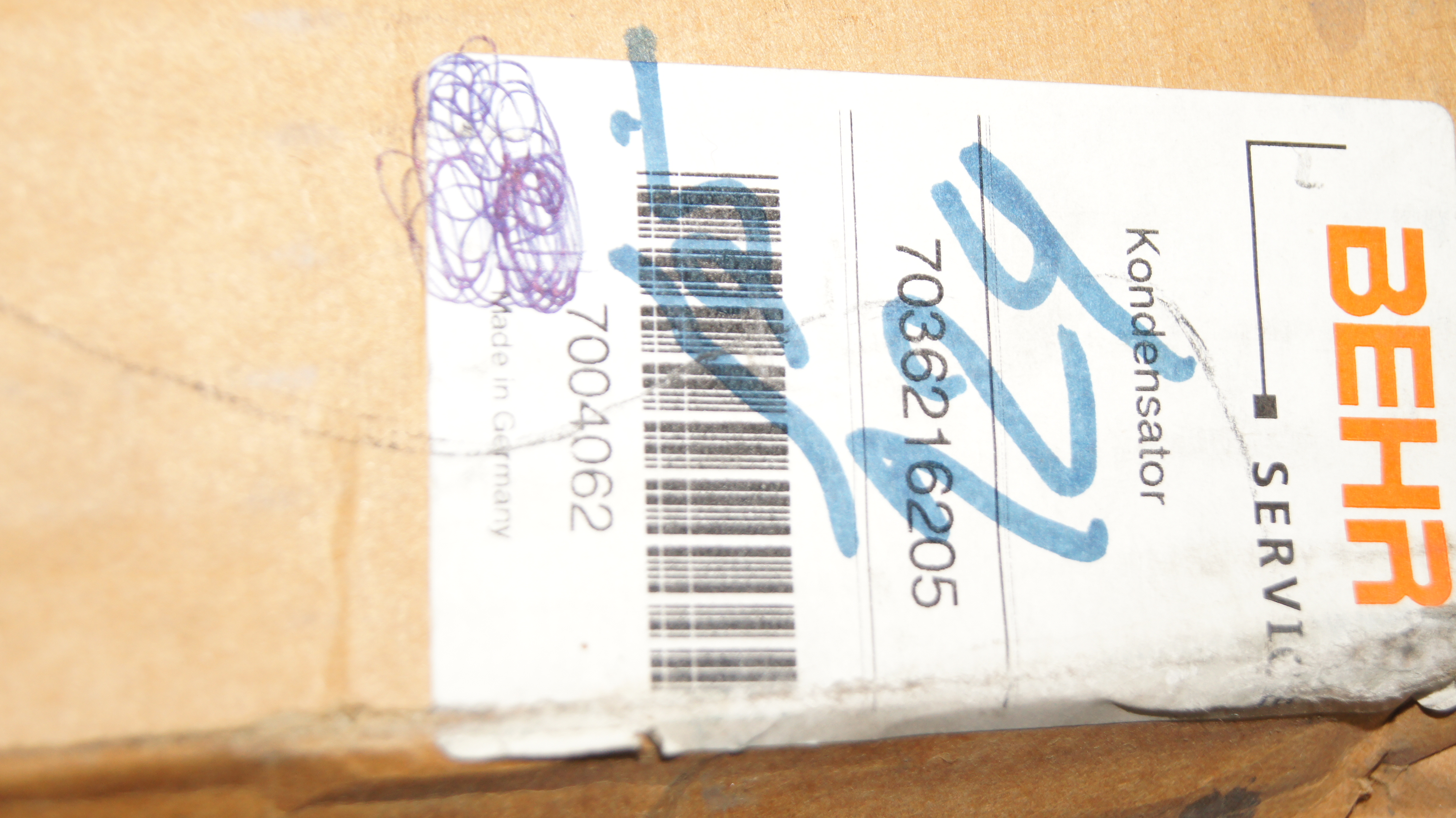 W124 air conditioning condenser radiator NOS(New Old Stock) W124 air conditioning condenser radiator NOS(New Old Stock)