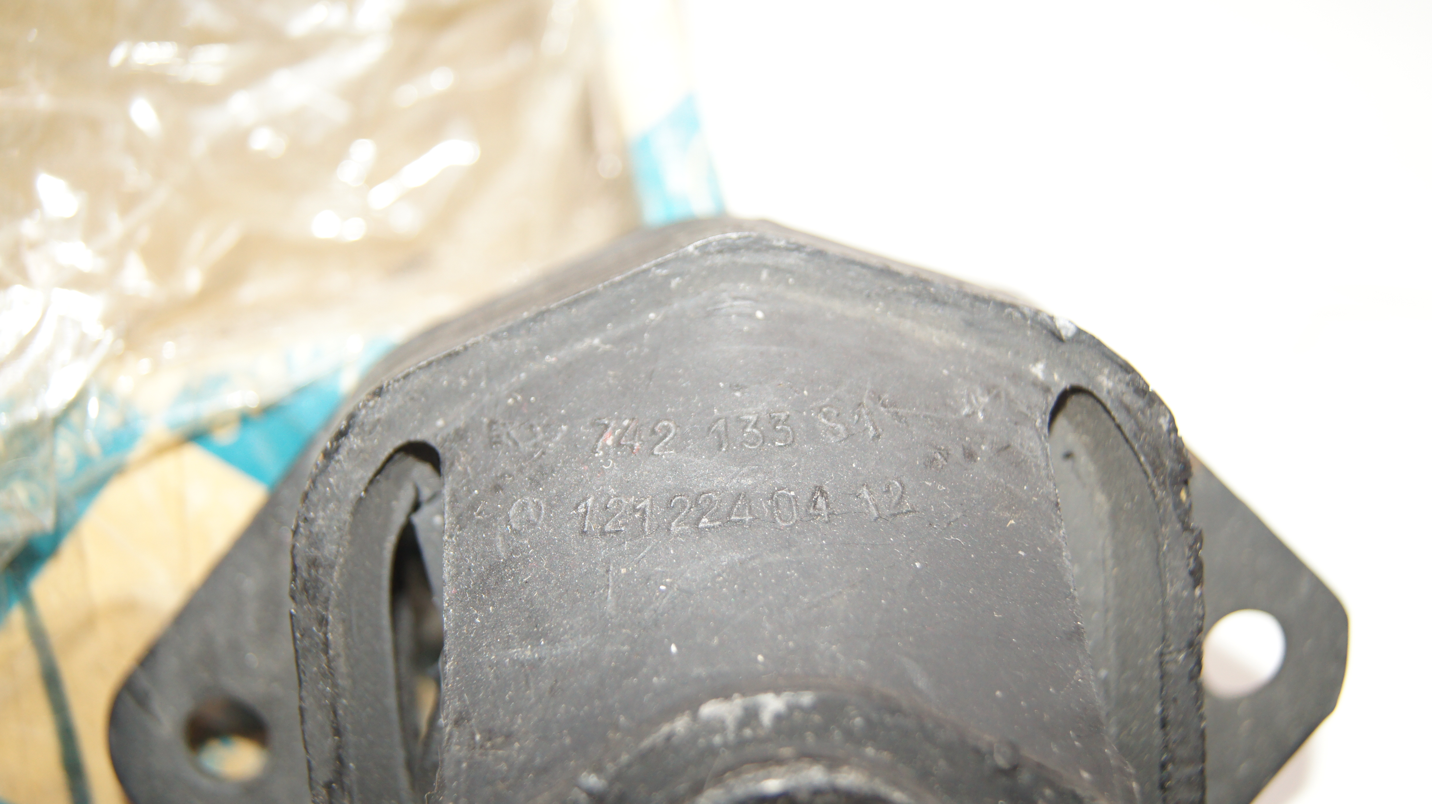 W110 engine support repair kit - الصورة 4