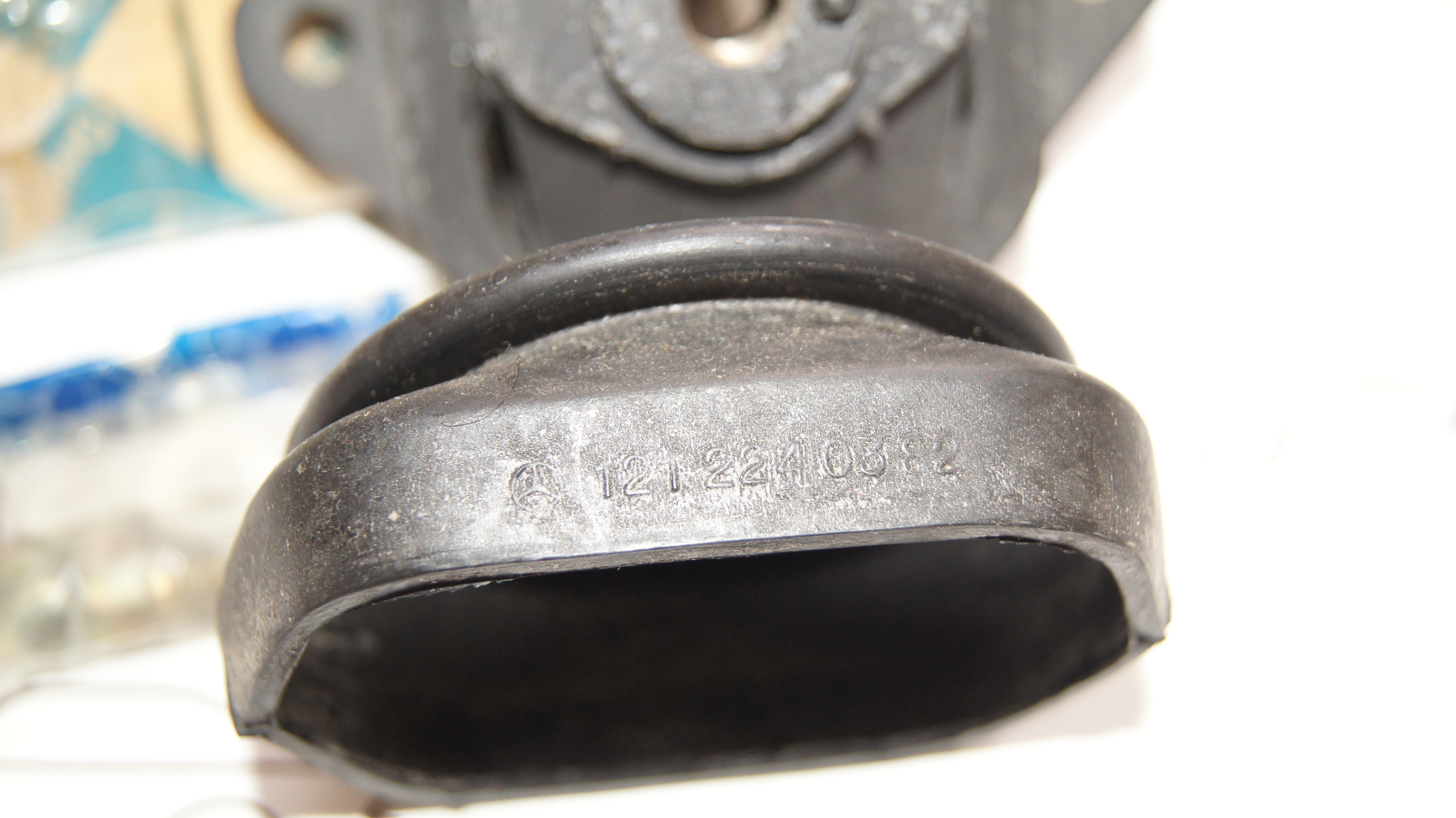 W110 engine support repair kit - الصورة 3