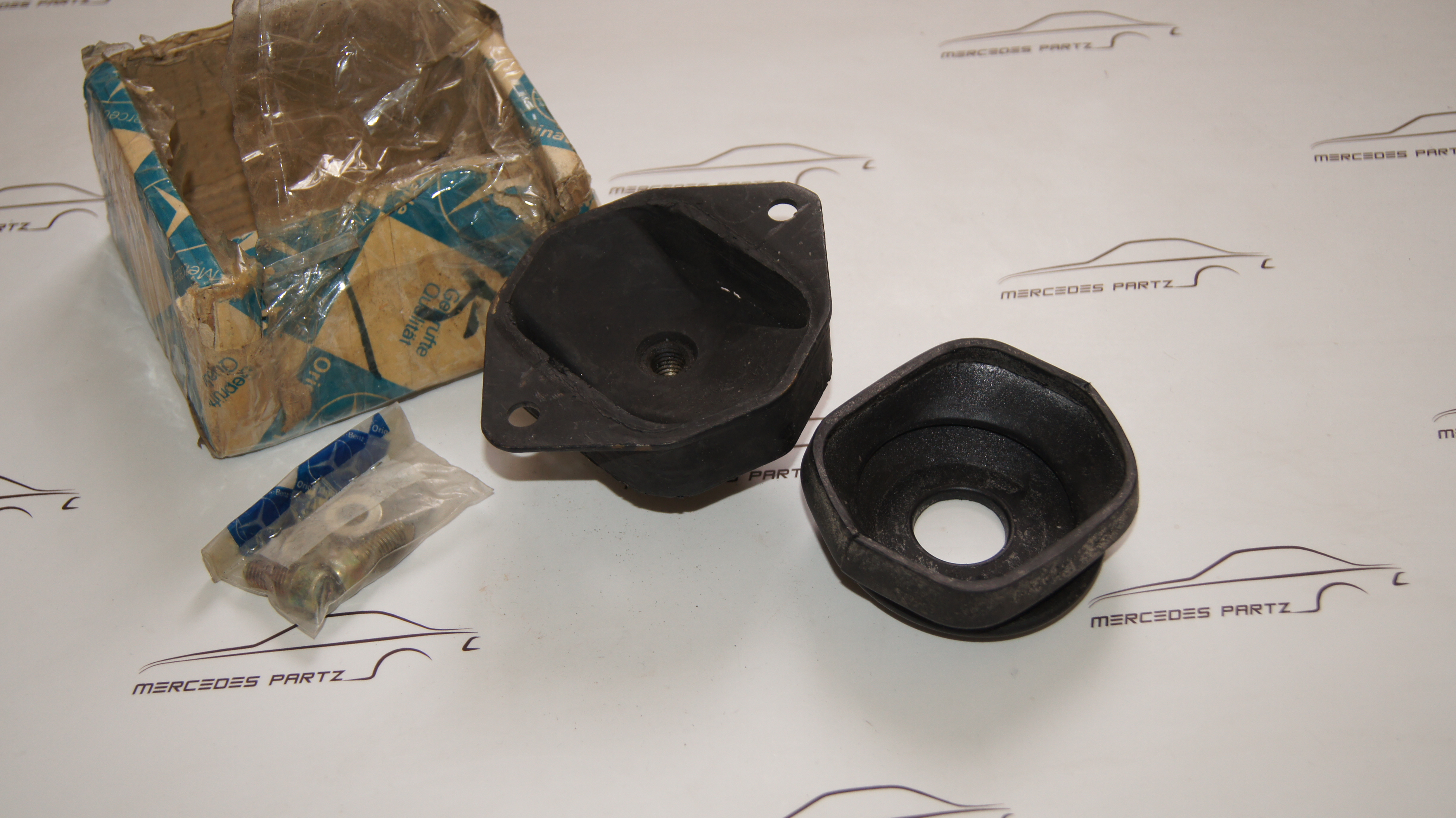 W110 engine support repair kit - الصورة 2