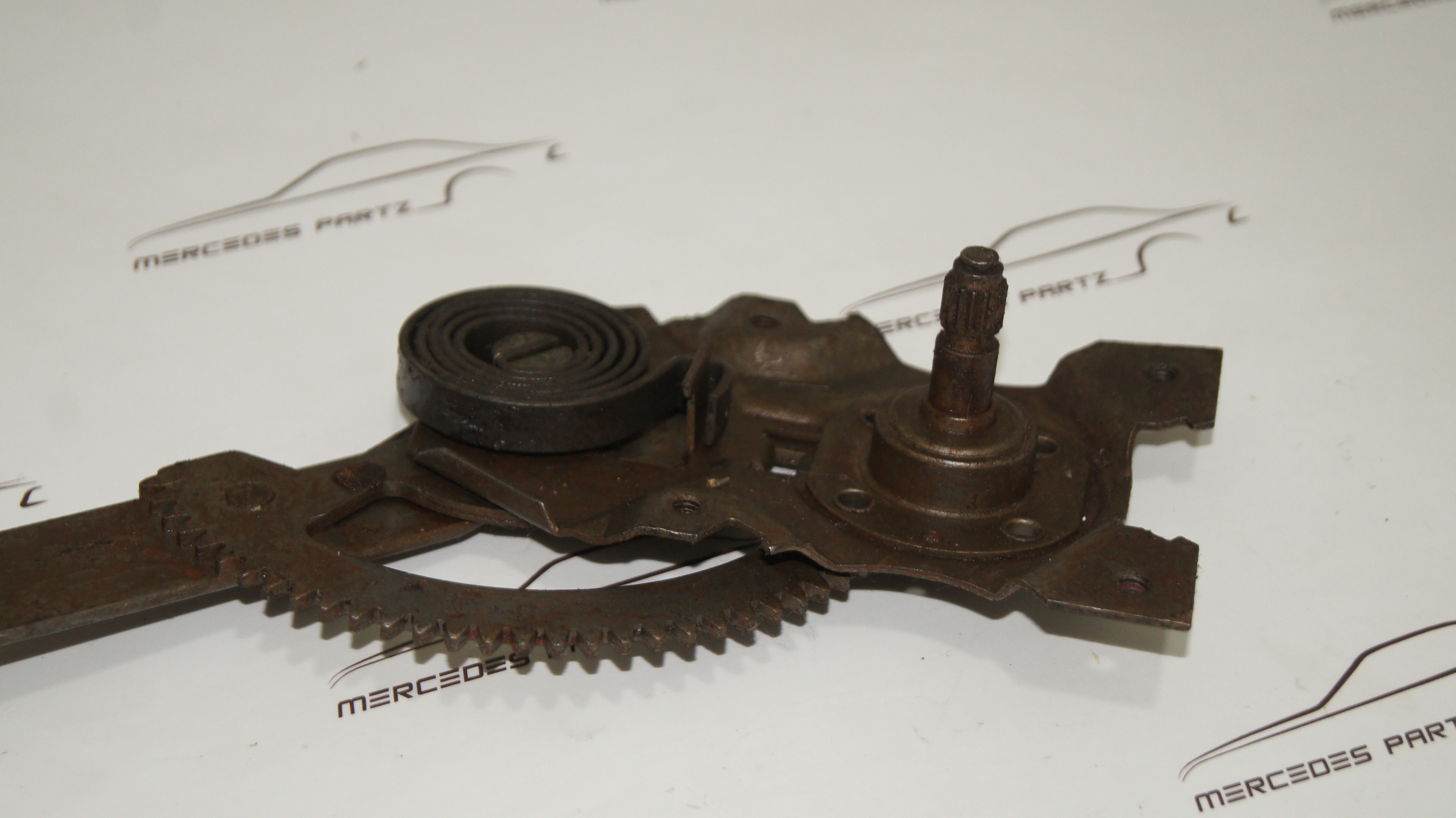 W116 rear left window regulator – Image 9