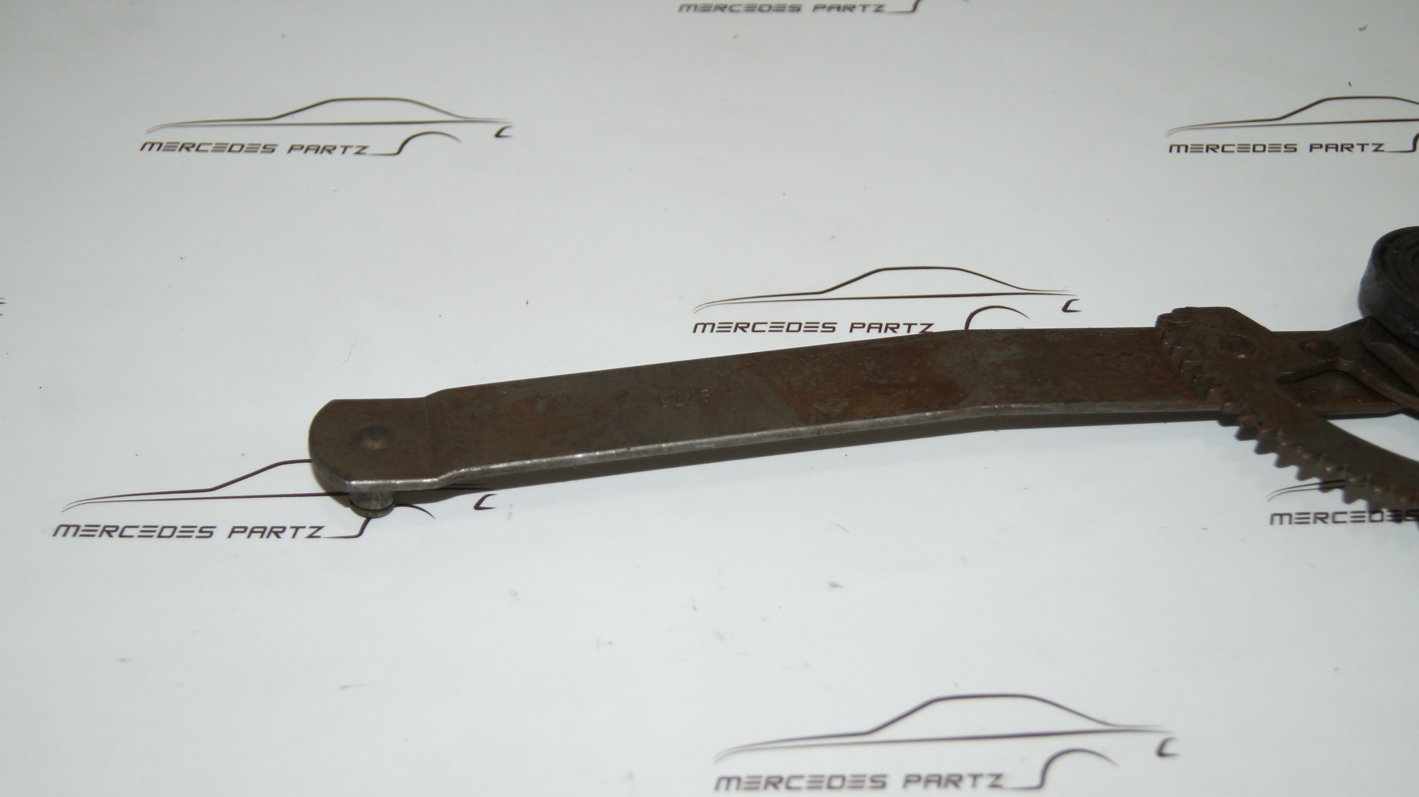 W116 rear left window regulator – Image 8