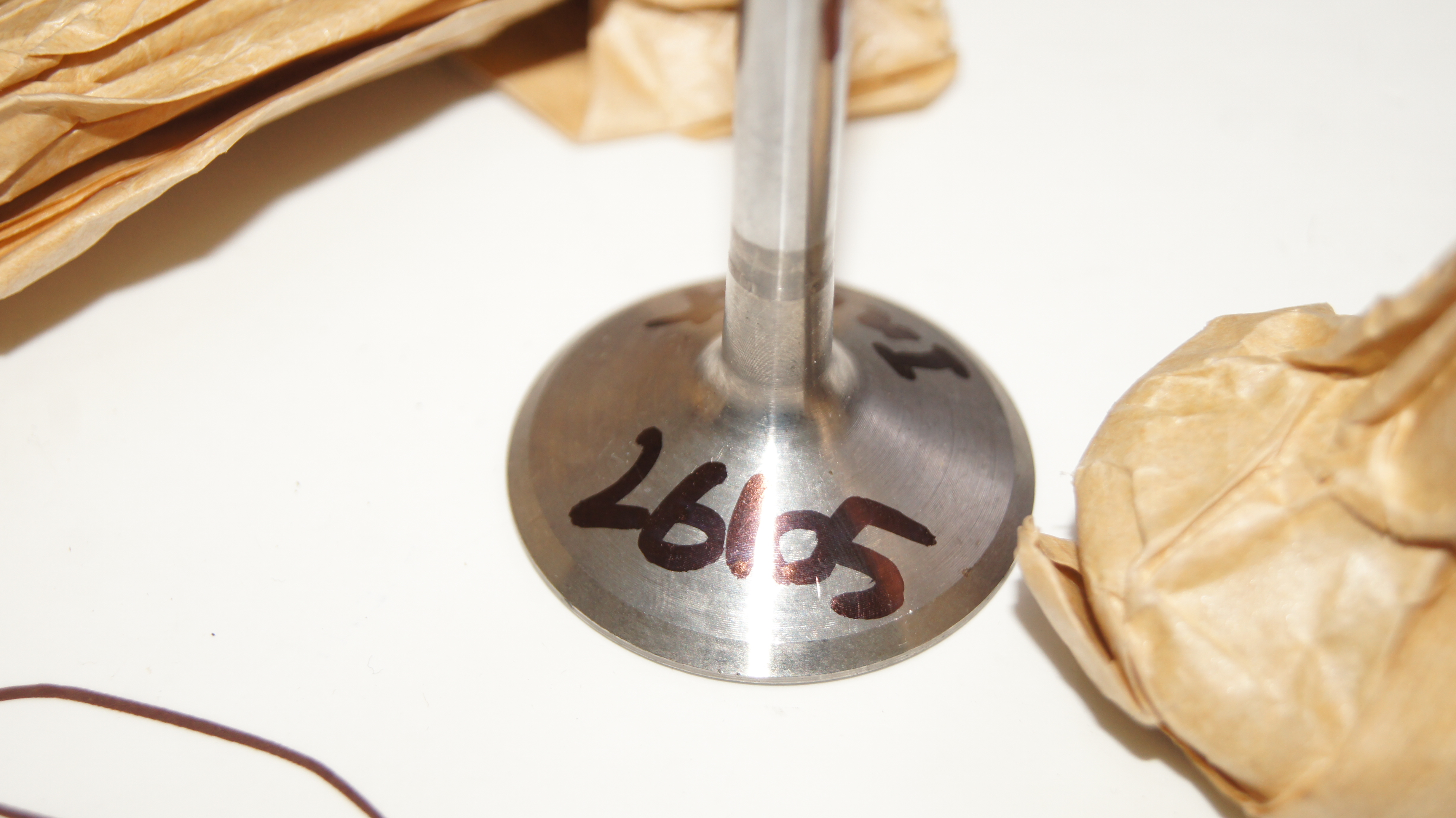 M102 intake valve TRW 26105 M102 M102 intake valve TRW 26105 M102