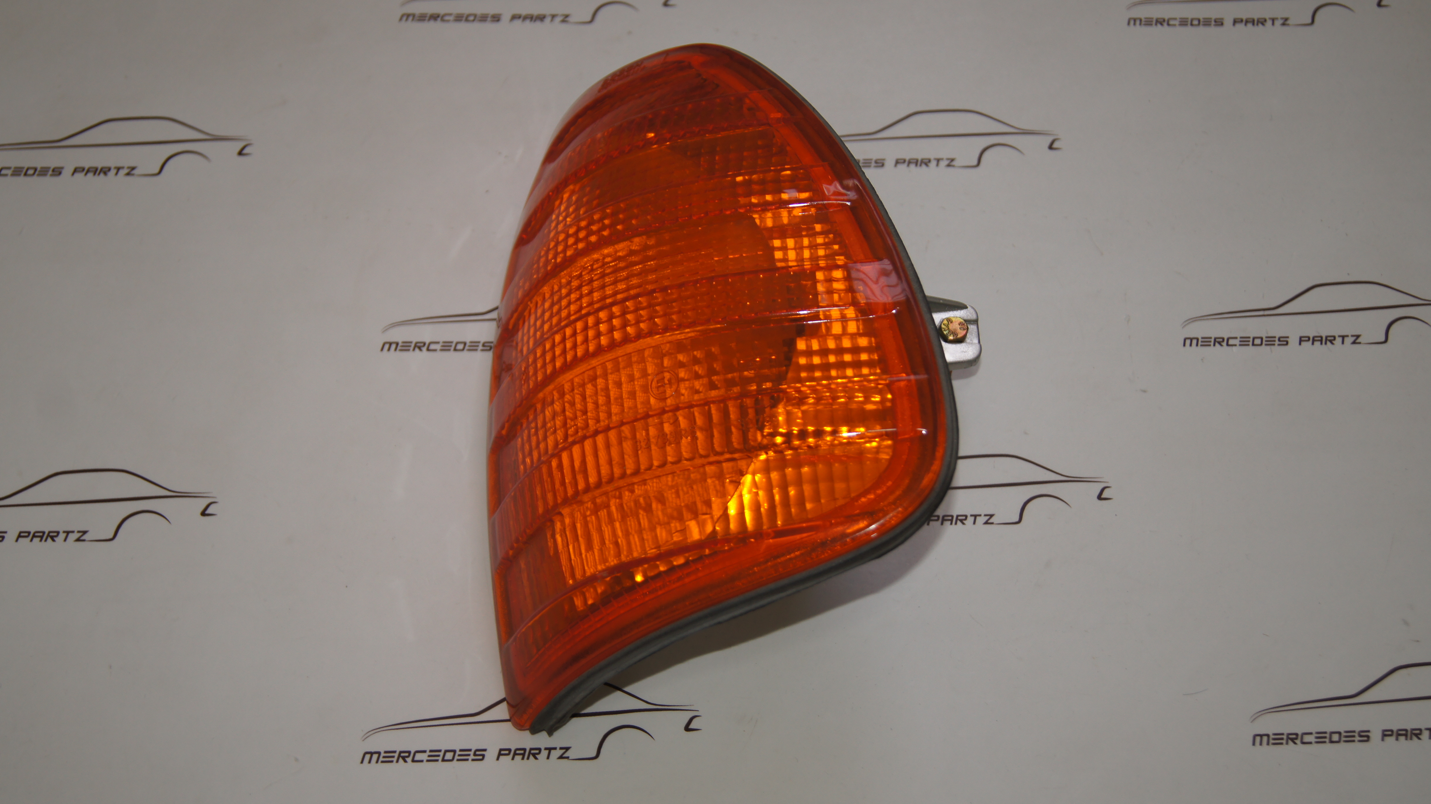 W123 left turn signal indicator Bosch W123 left turn signal indicator Bosch