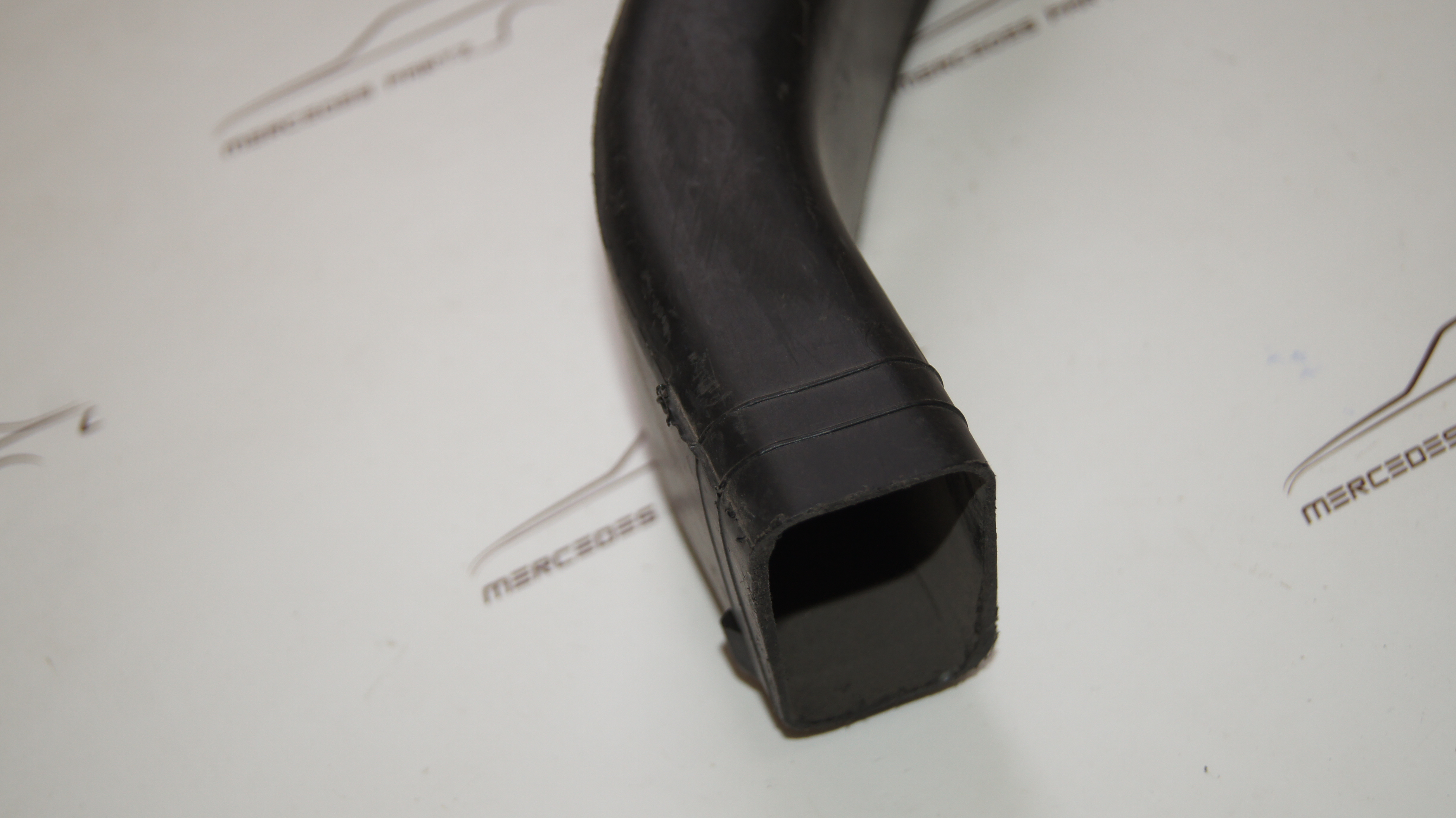 W202 airduct - Image 2