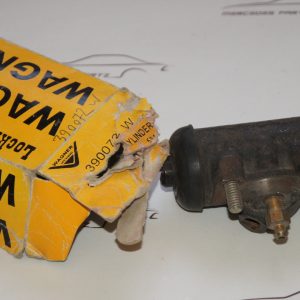 Landrover 88 series 3 wheel brake cylinder LANDROVER