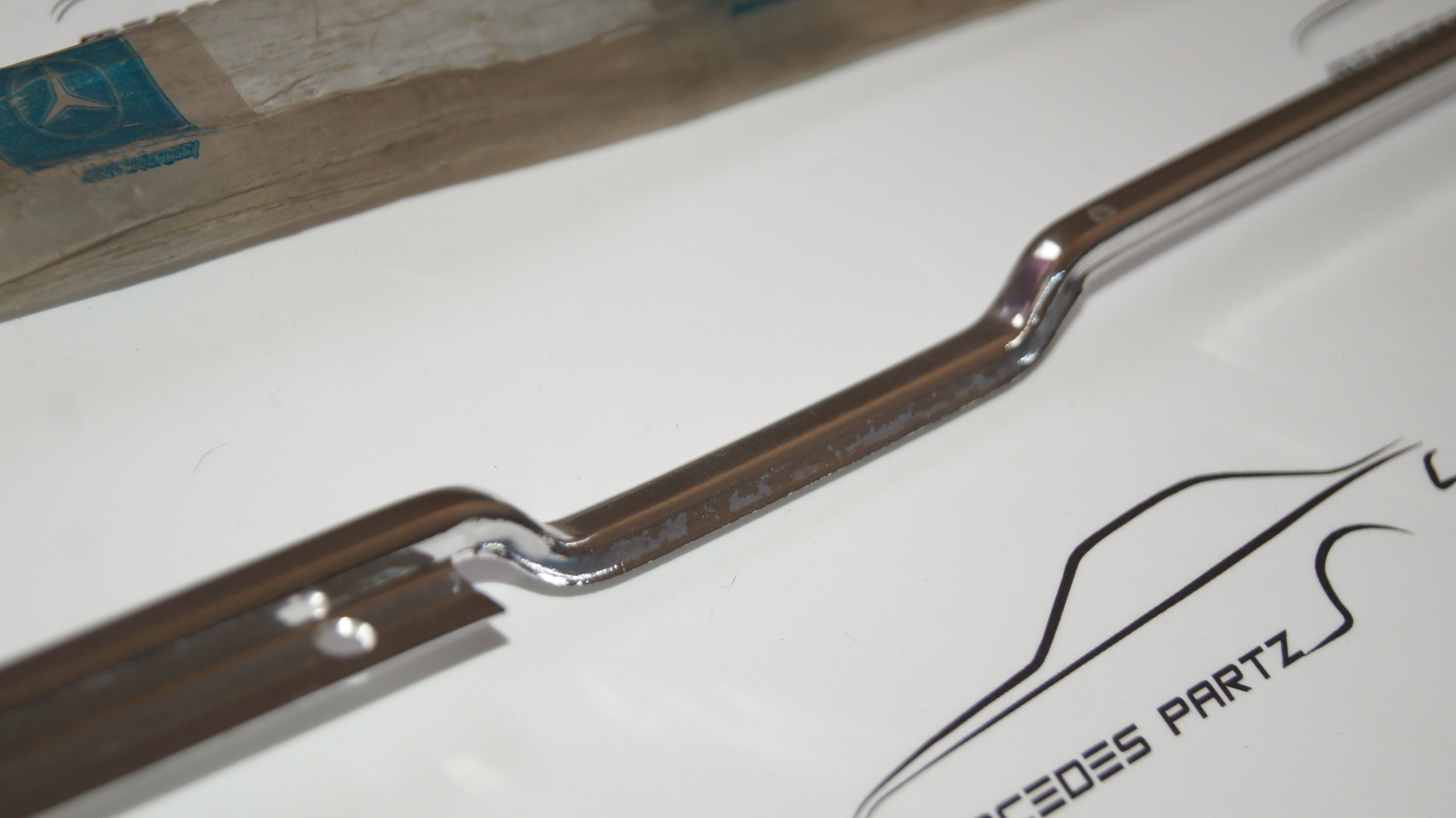 W108 W109 front right window garnish moulding Genuine Mercedes Part W108 W109 front right window garnish moulding Genuine Mercedes Part