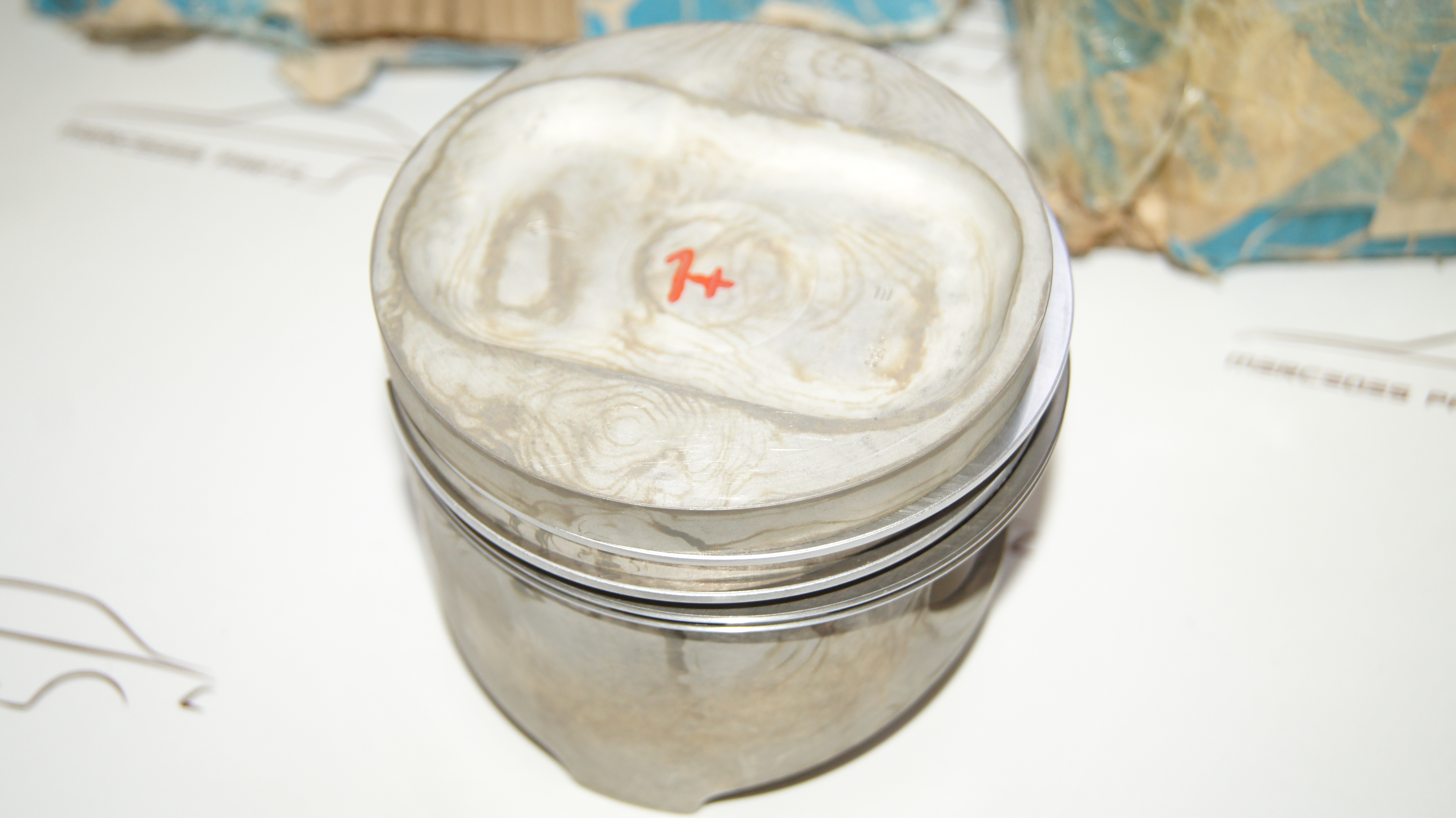 M117 5.6 560 piston set 97.00mm +0.50mm repair size 1 Genuine Mercedes Part M117 5.6 560 piston set 97.00mm +0.50mm repair size 1 Genuine Mercedes Part